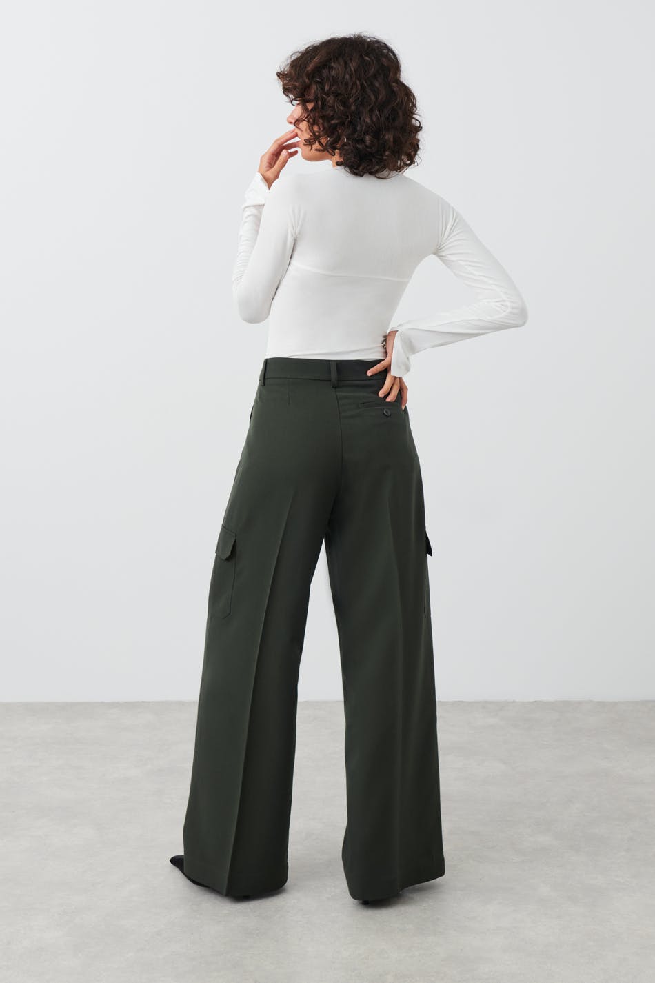 Tailored cargo trousers