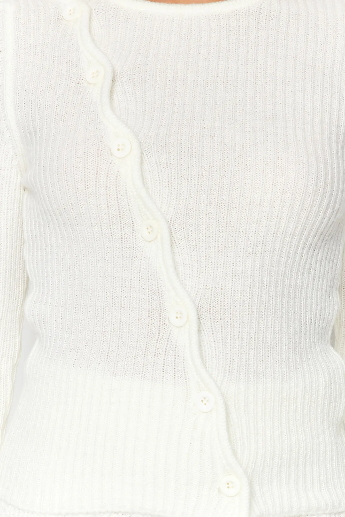 Trendyol Collection  Weißer, weich strukturierter Pullover mit Knöpfen TWOAW24KZ01079