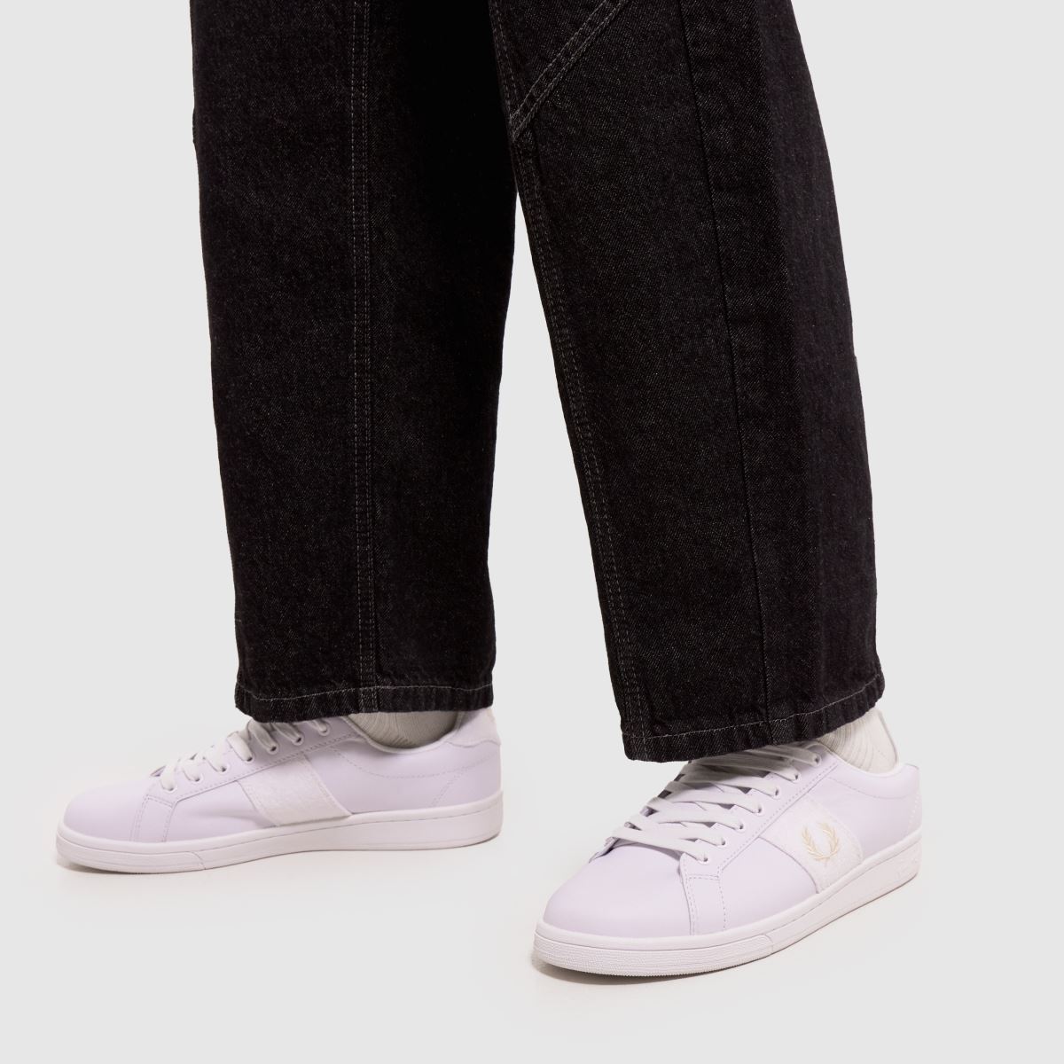 Fred Perry – B721 – Vita lädersneakers