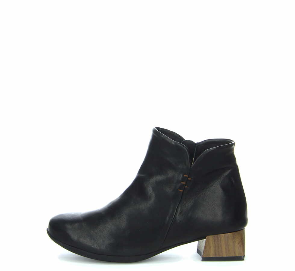 THINK Stiefeletten schwarz
