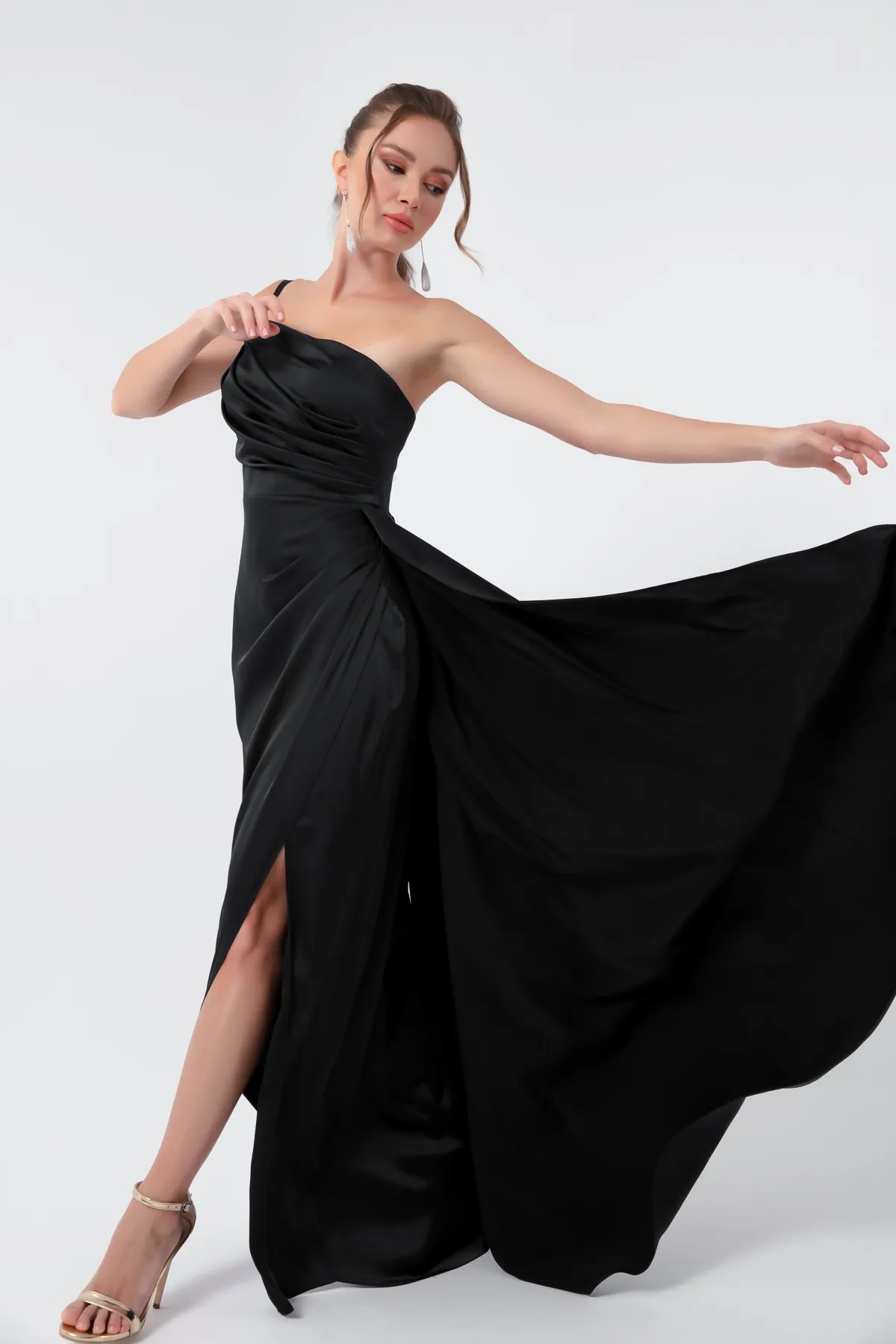 Lafaba  Schwarzes One-Shoulder-Satin-Abend- und Abschlusskleid für Damen