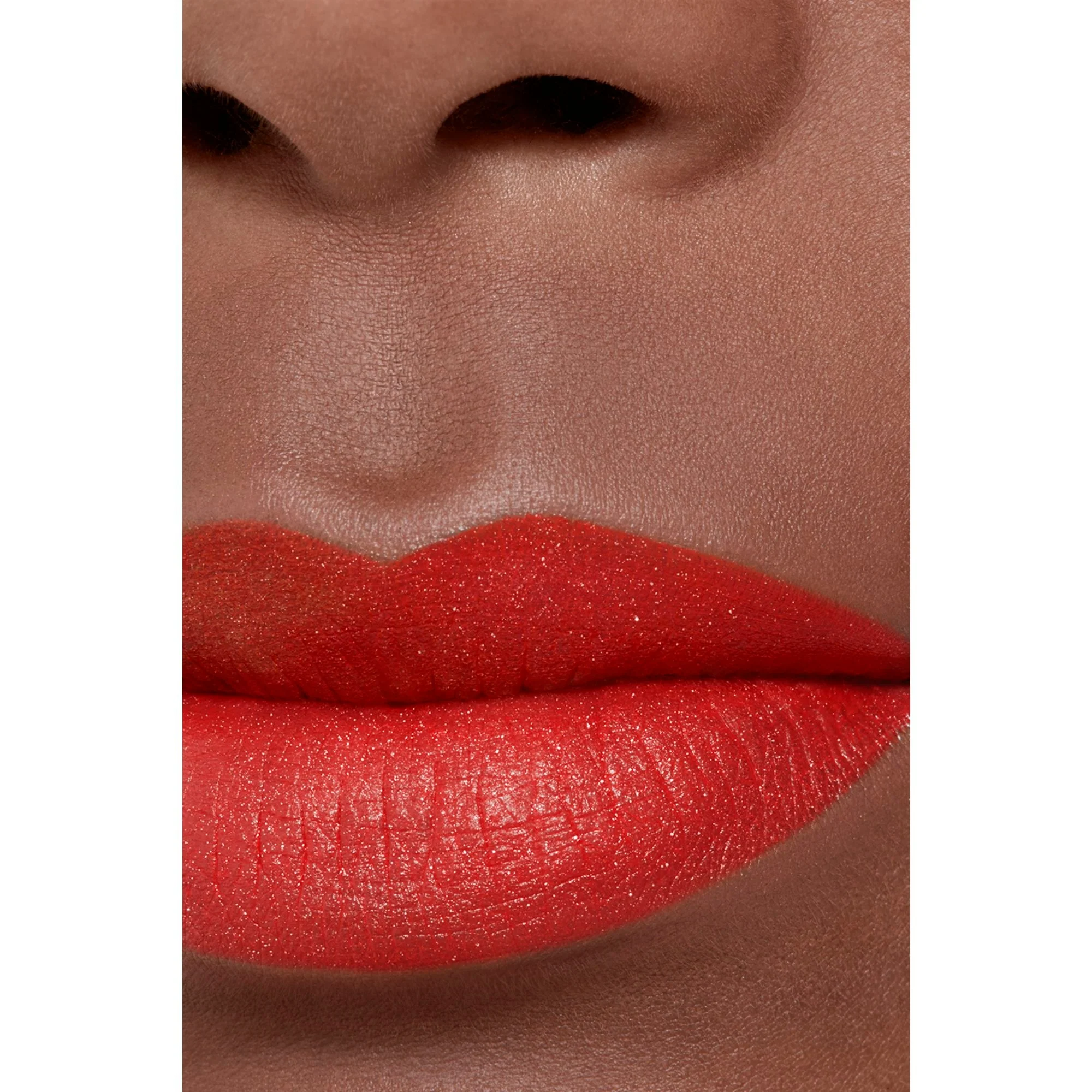 ROUGE ALLURE VELVET - VALOISA SAMETTIMAINEN HUULIPUNA
