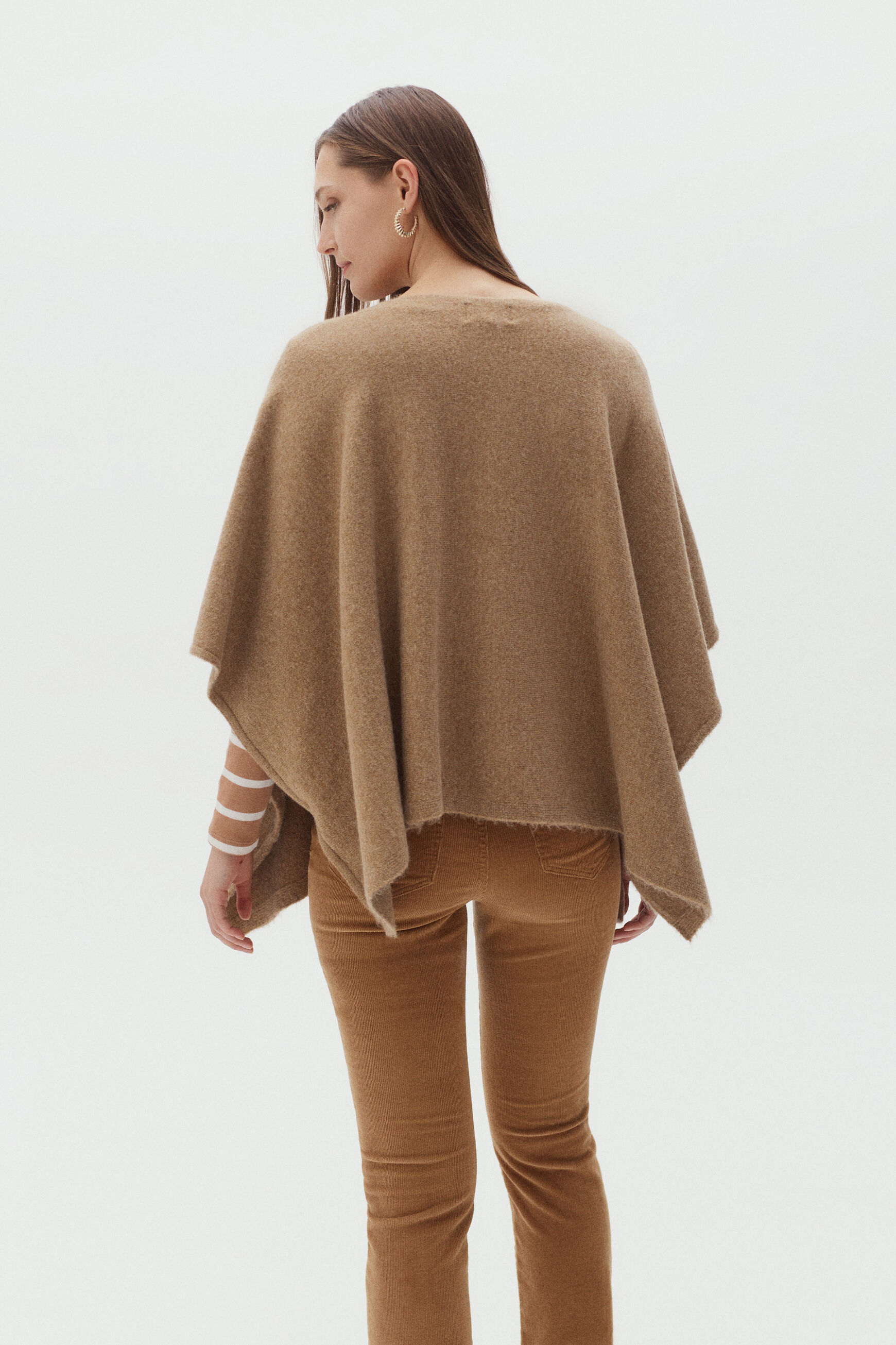 poncho lisa b camel femme