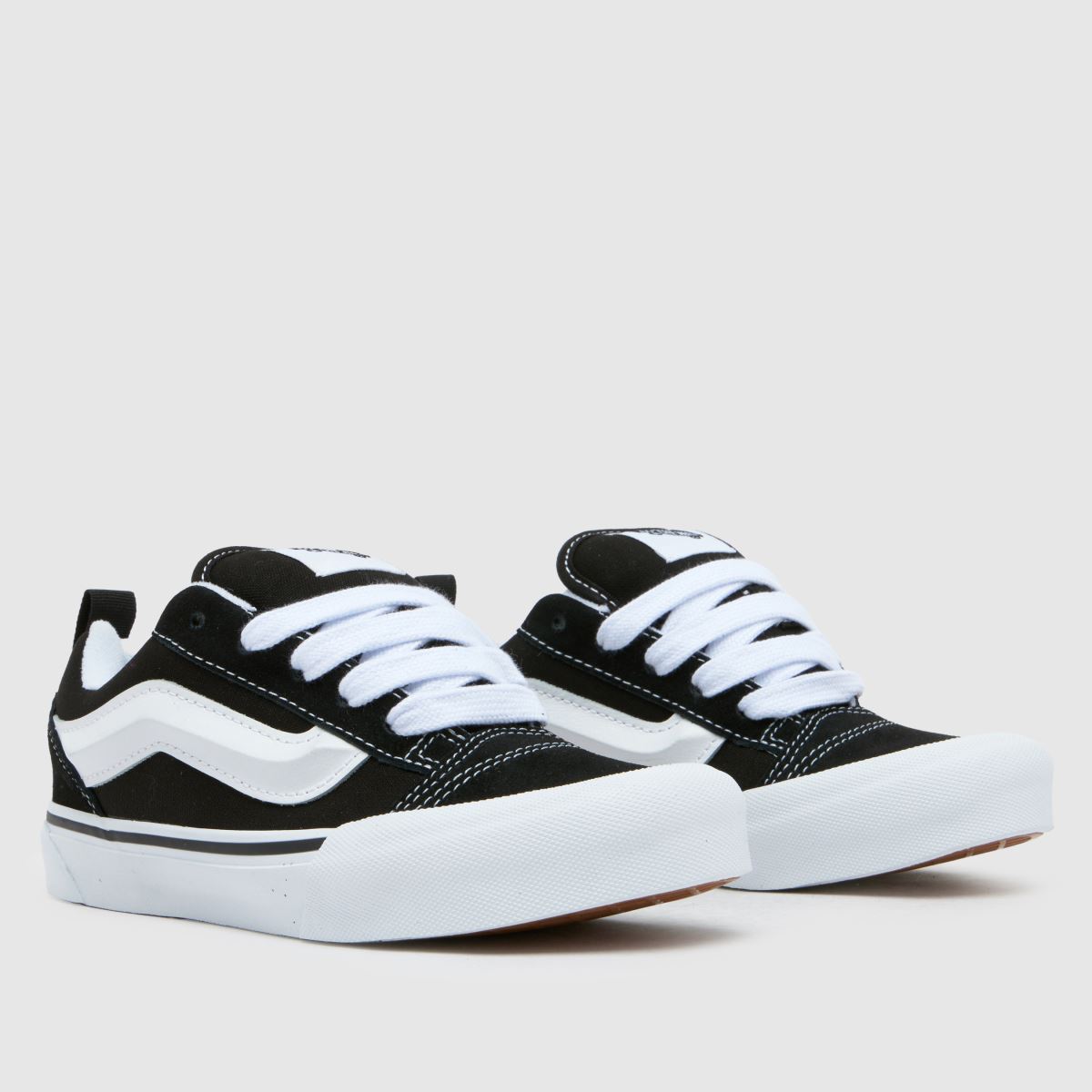 Vans svarta och vita knu skool juniorsneakers