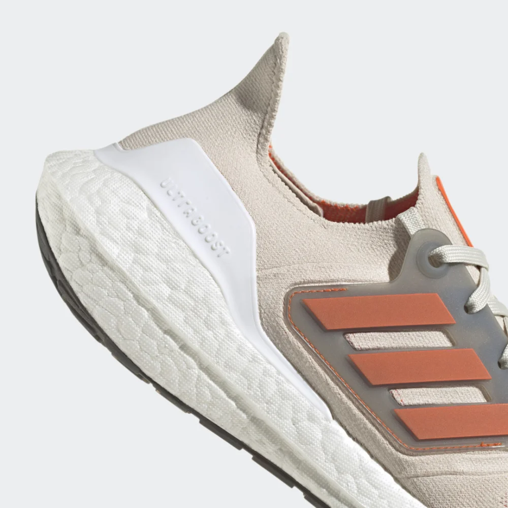 adidas Ultraboost 22 GX6643 / grau