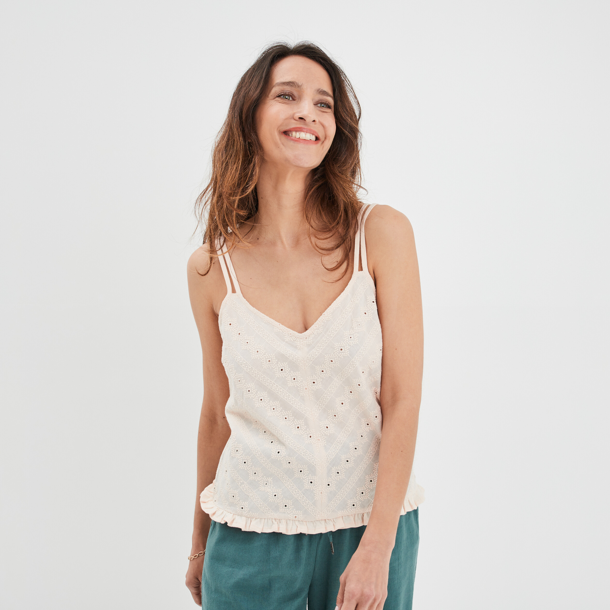Débardeur broderie anglaise à volants rose clair femme | La Halle