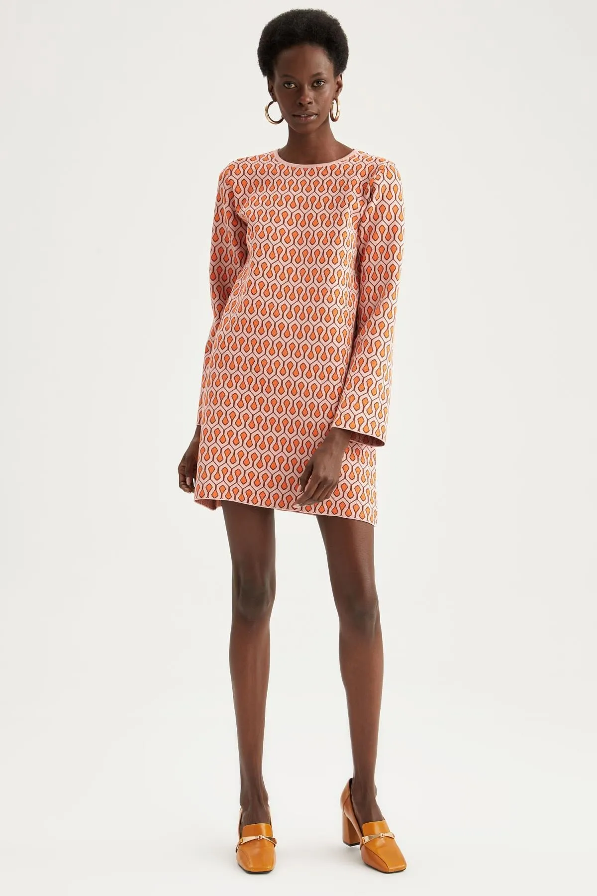 DeFacto  Langärmliges Minikleid aus Jacquard-Strick mit normaler Passform und Rundhalsausschnitt