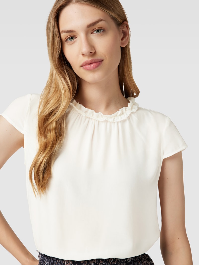 Blusenshirt mit Rüschung in offwhite
