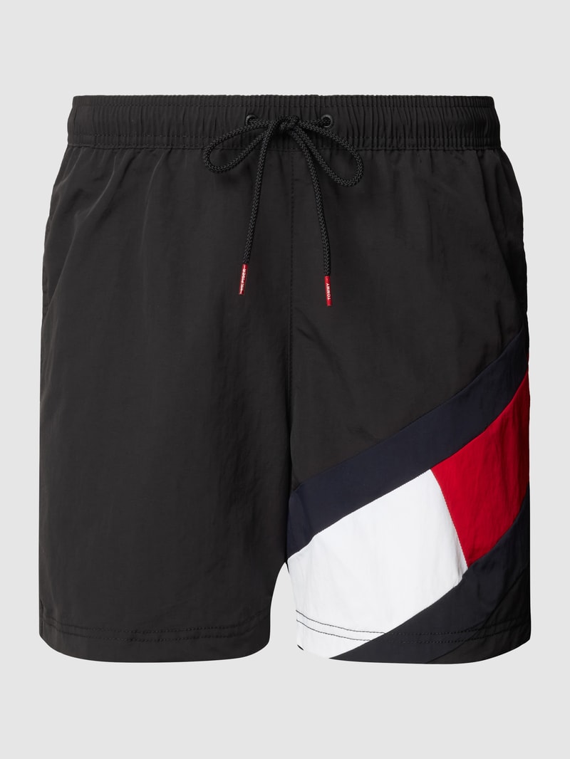 Badehose mit Kontrasteinsätzen in schwarz