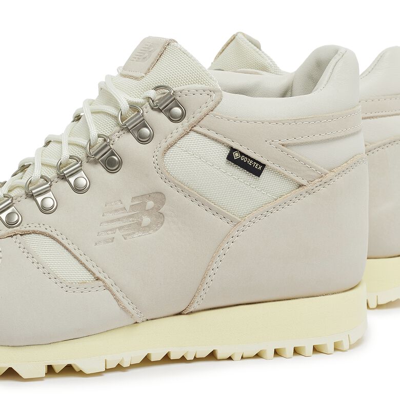 New Balance Rainier beige