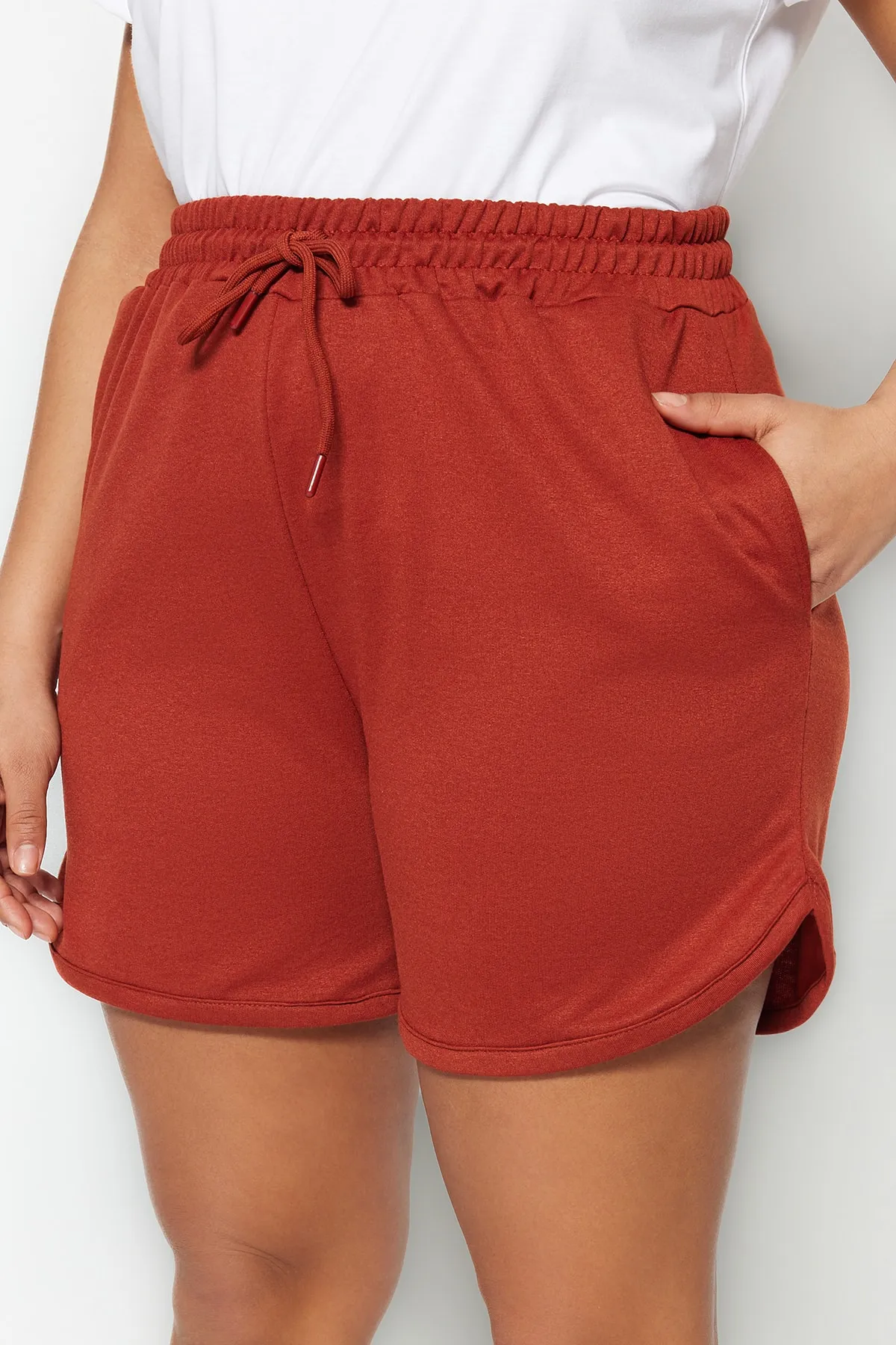 Trendyol Curve  Braune dünne Strickshorts TBBSS23AP00002