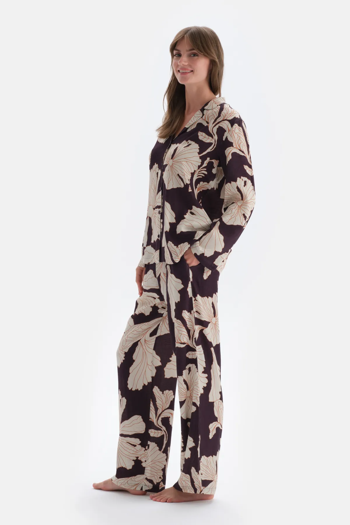 Dagi  Lilafarbenes Satin-Hemd-Pyjama-Oberteil mit Blumenmuster und detailliertem Detail