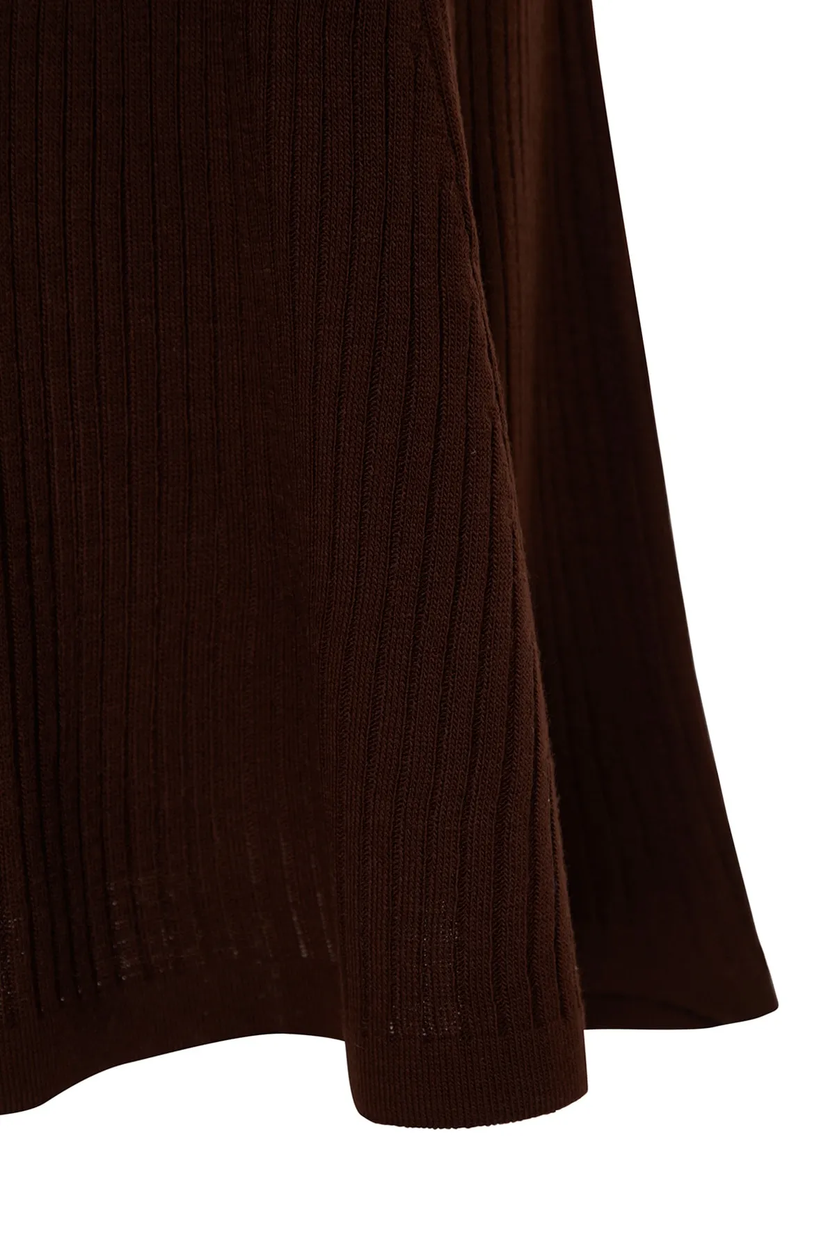 Trendyol Curve  Braunes Midi-Strickkleid mit Rundhalsausschnitt TBBAW24AH00021