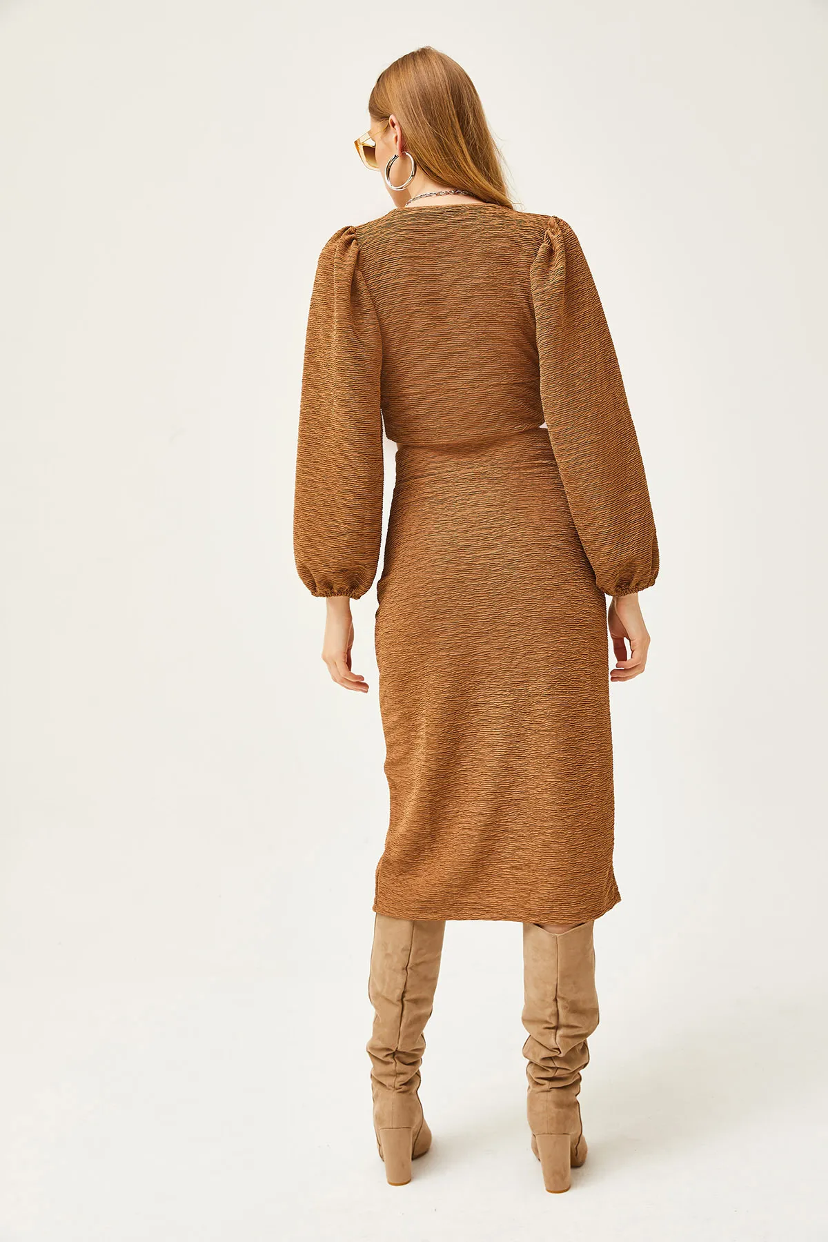 Olalook  Damen Strickanzug mit Schlitzrock in Kamel TKM-19000255