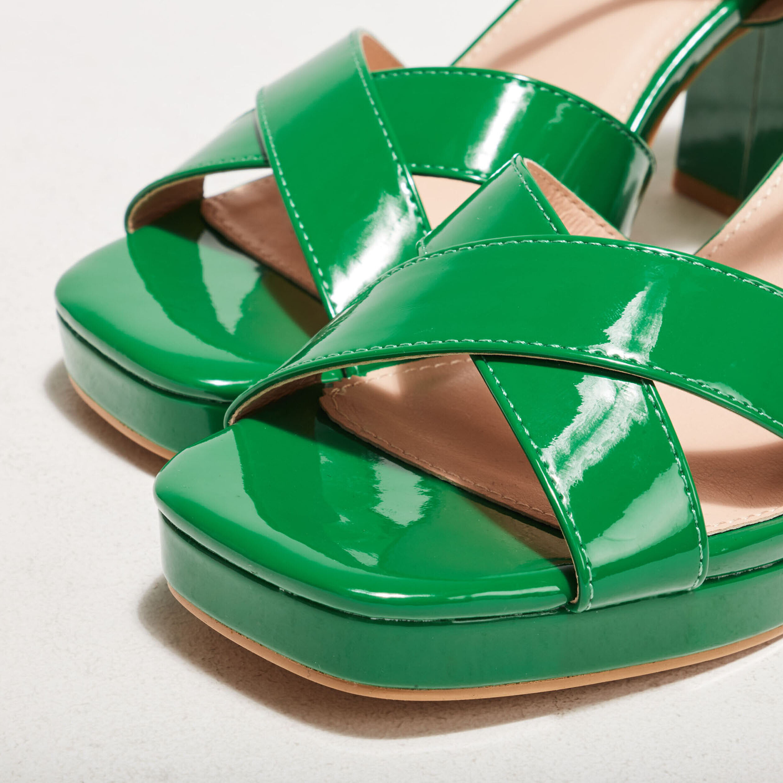Sandales à talons plateforme vert femme | Cache Cache
