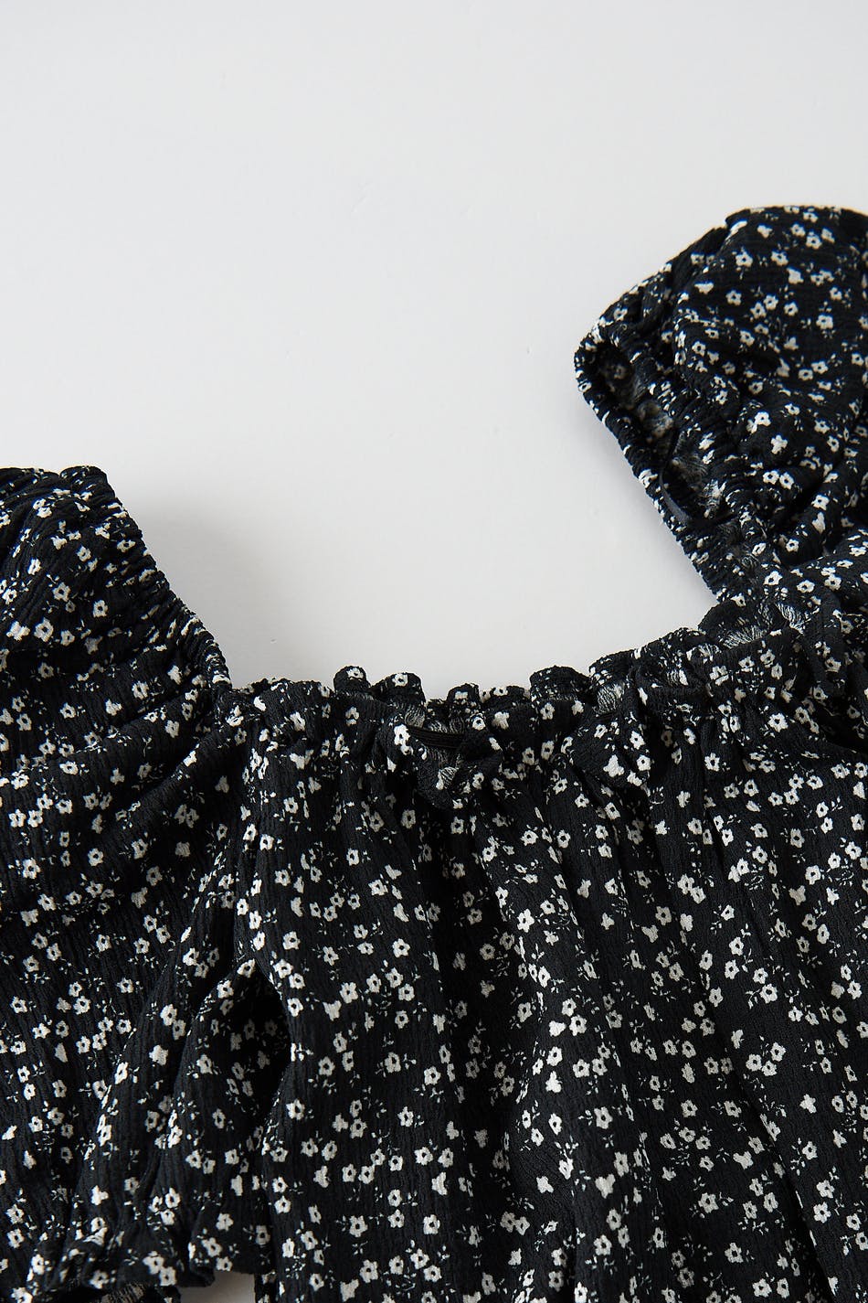 Y puff sleeve top