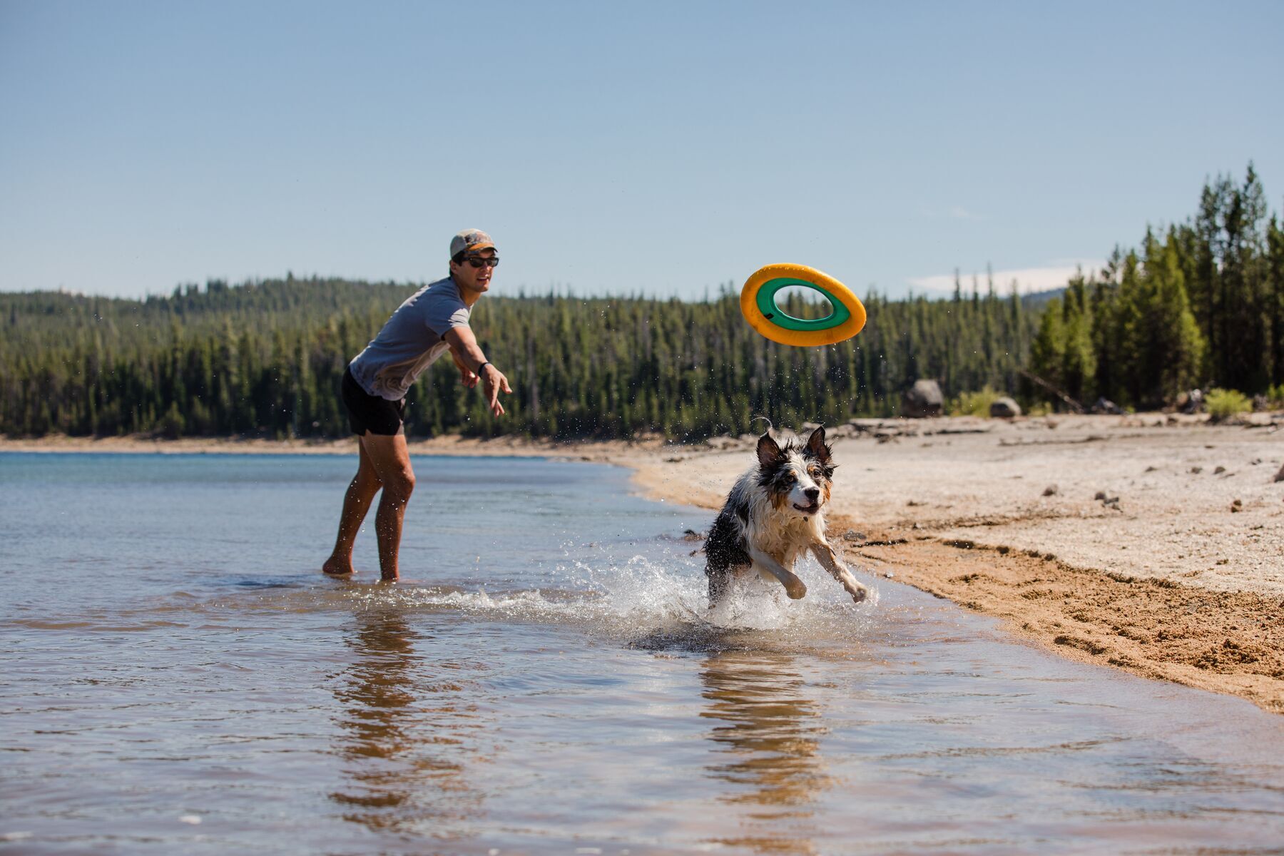 Ruffwear Wasserspielzeug Ruffwear Hydro Plane™ Spielzeug M blau/ türkis