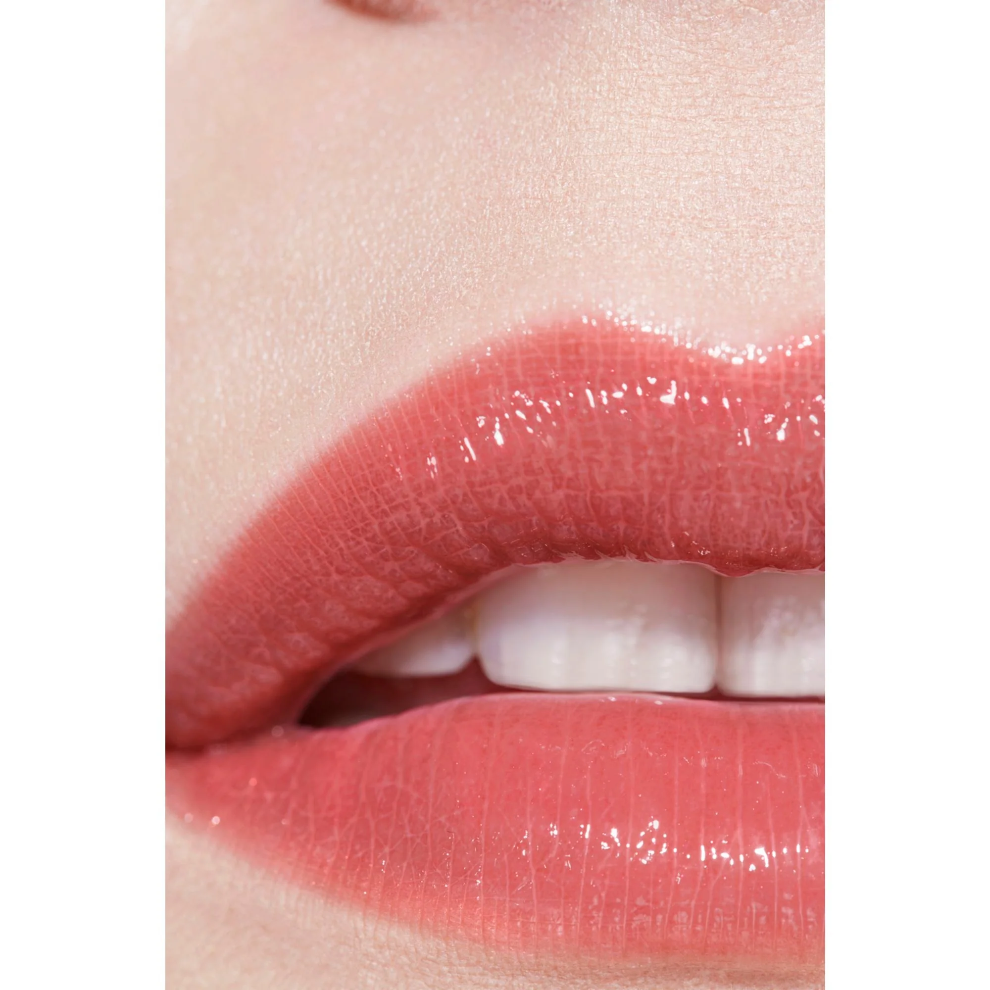 ROUGE COCO FLASH – FARGE, GLITTER OG INTENSITET PÅ ET BLINK