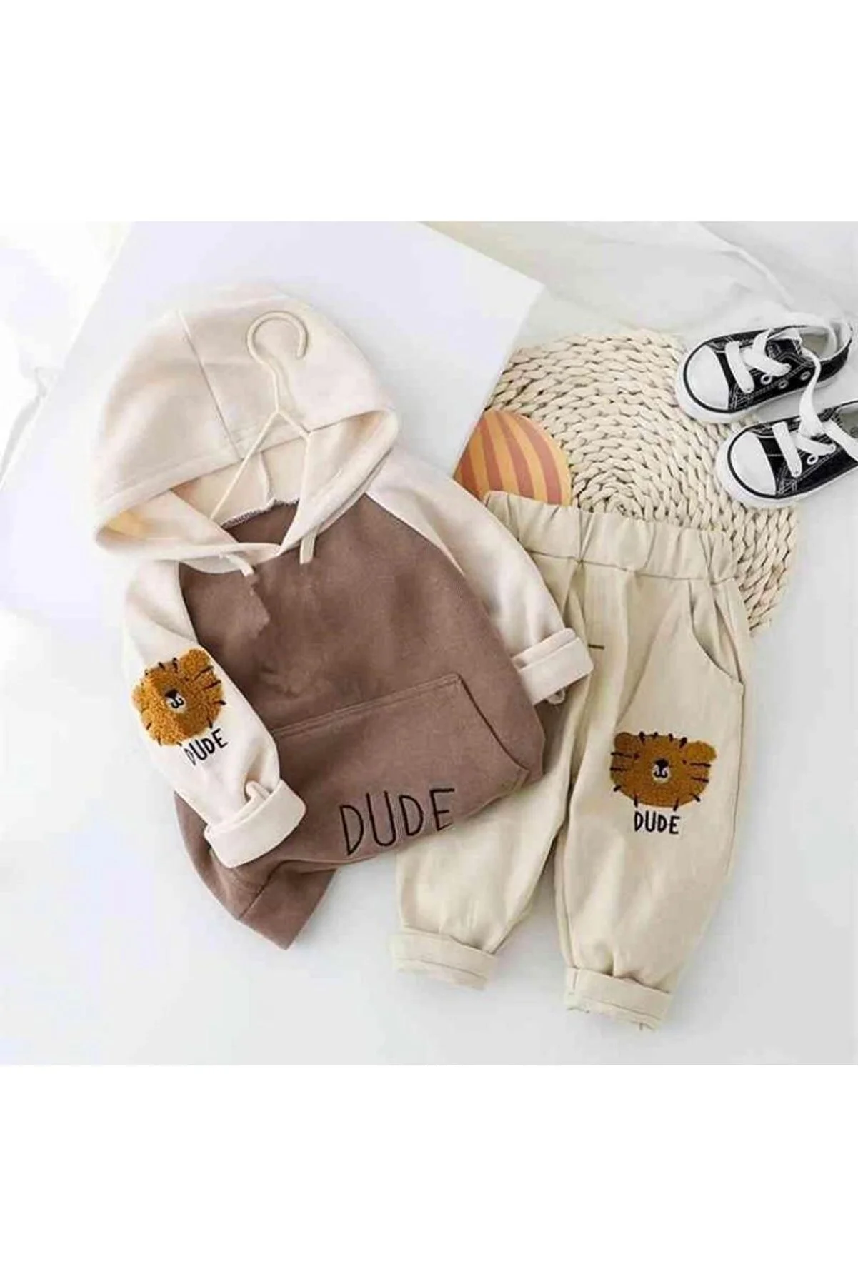 Bubito  Set aus Unterteil und Oberteil für Babys mit Dude-Muster und Kapuze