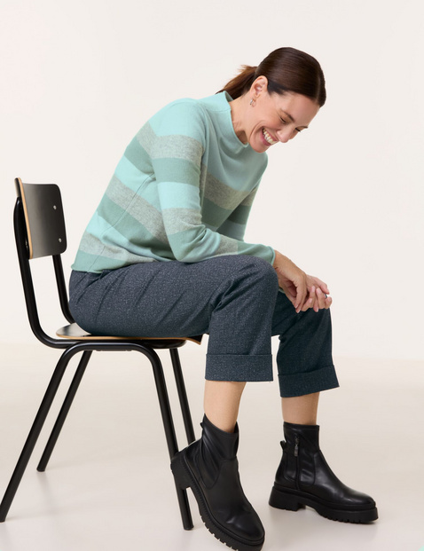Wollpullover mit Blockstreifen