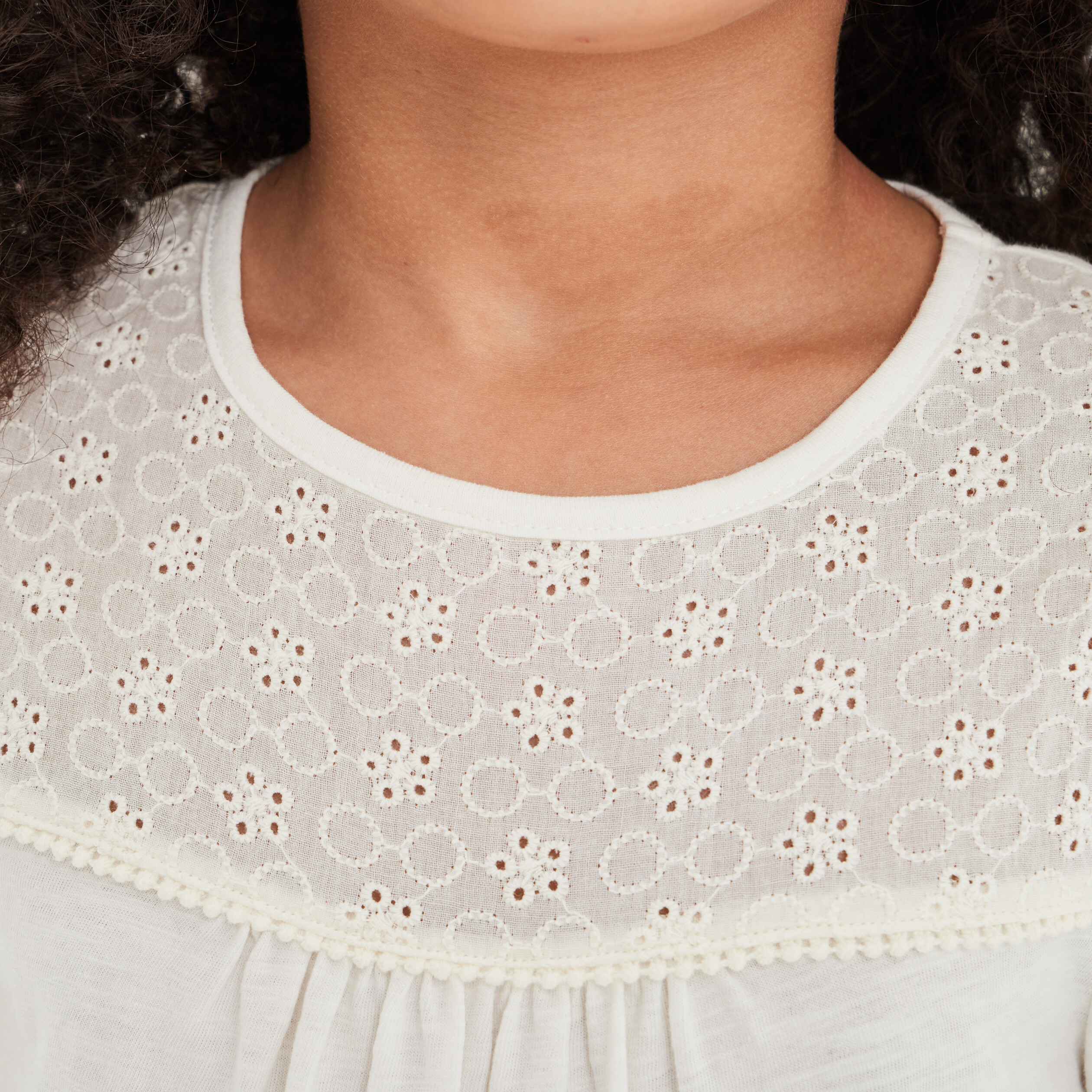 T-shirt avec broderie Creeks ivoire fille | La Halle