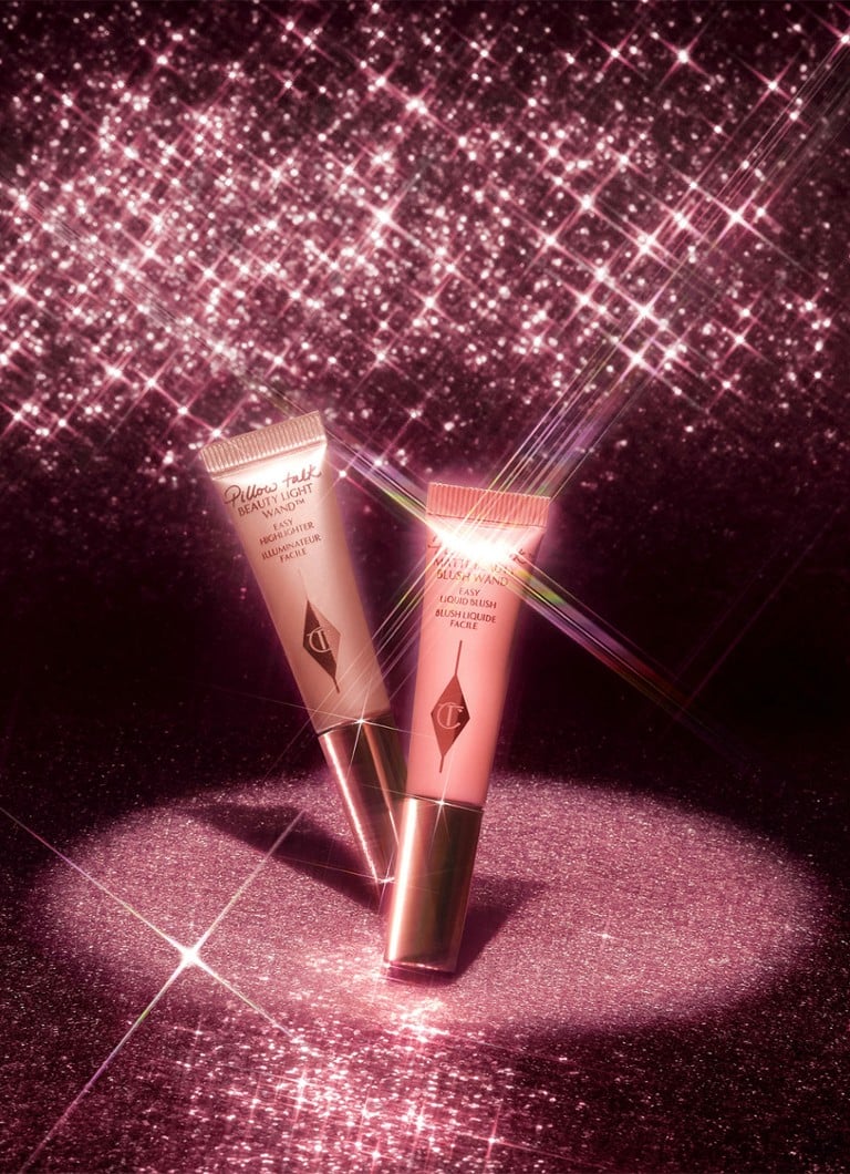 Trusa emblematică de fard de obraz și iluminator Pillow Talk de la Charlotte Tilbury - Ediție limitată