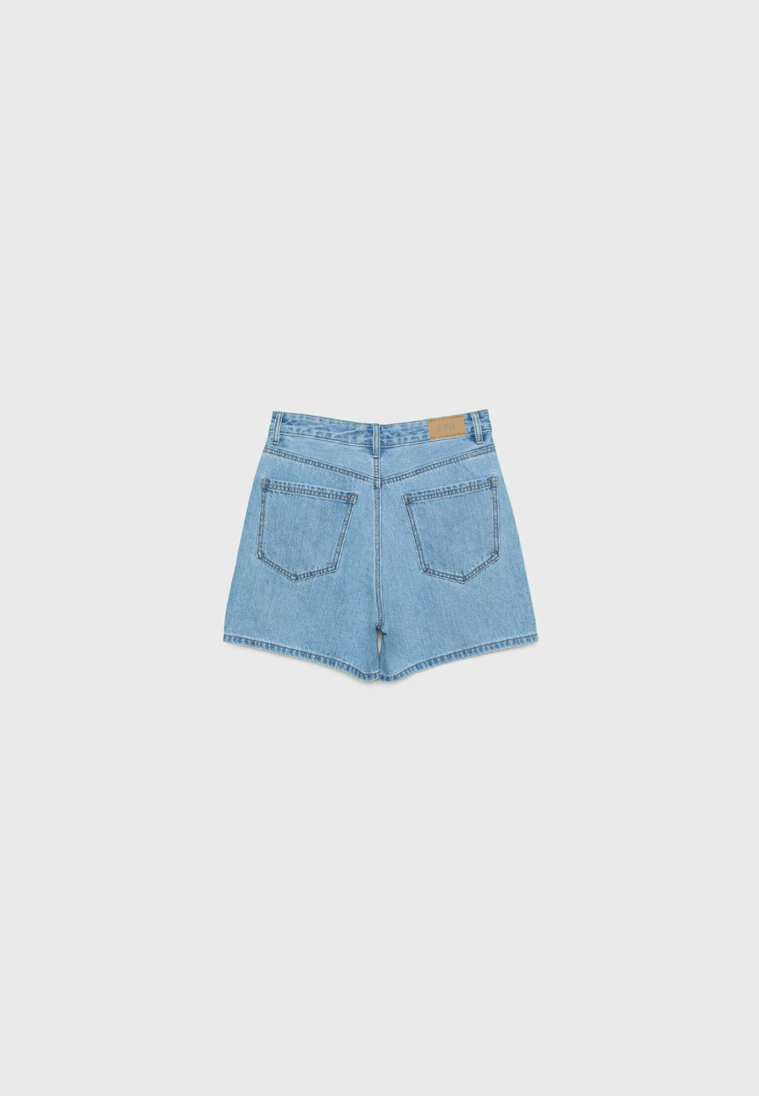 Stradivarius MOM BERMUDA - Shorts vaqueros