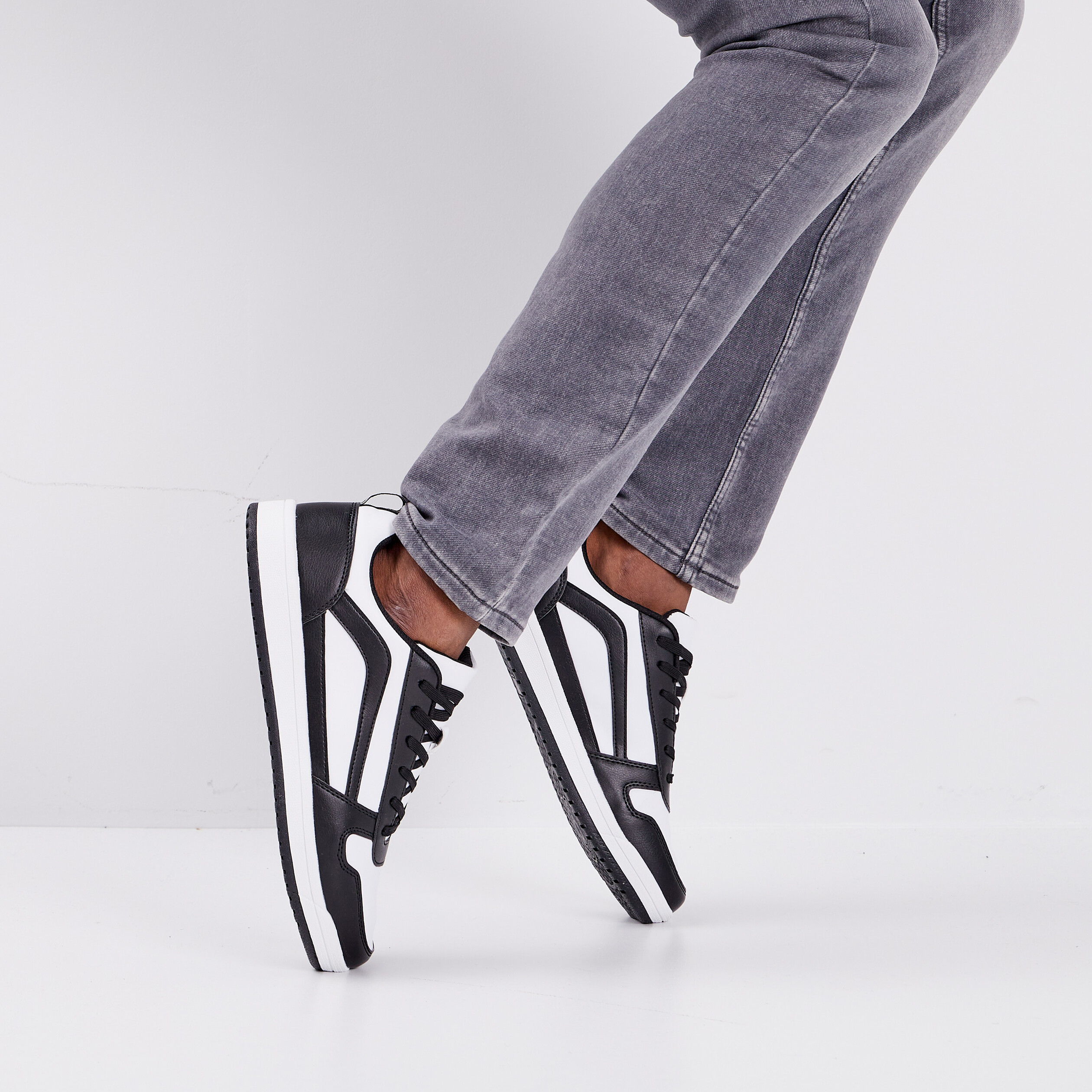 Tennis à lacets Liberto noir homme | La Halle