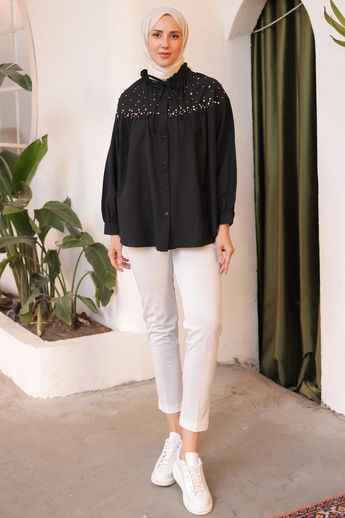 benguen  61546 Hijab-Hemd mit Perlendetail, Schwarz