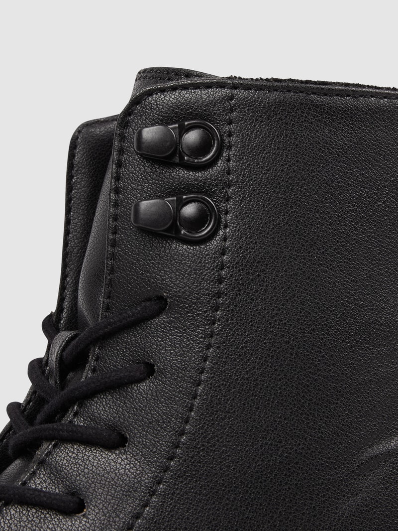 Boots in Leder-Optik Modell 'Bria' in schwarz