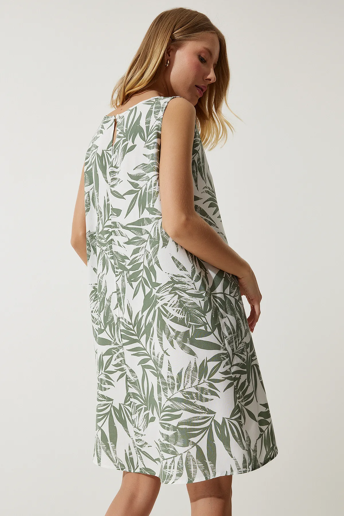 Happiness İstanbul  Grünes gemustertes Leinen-Viskose-Minikleid für Damen BH00343
