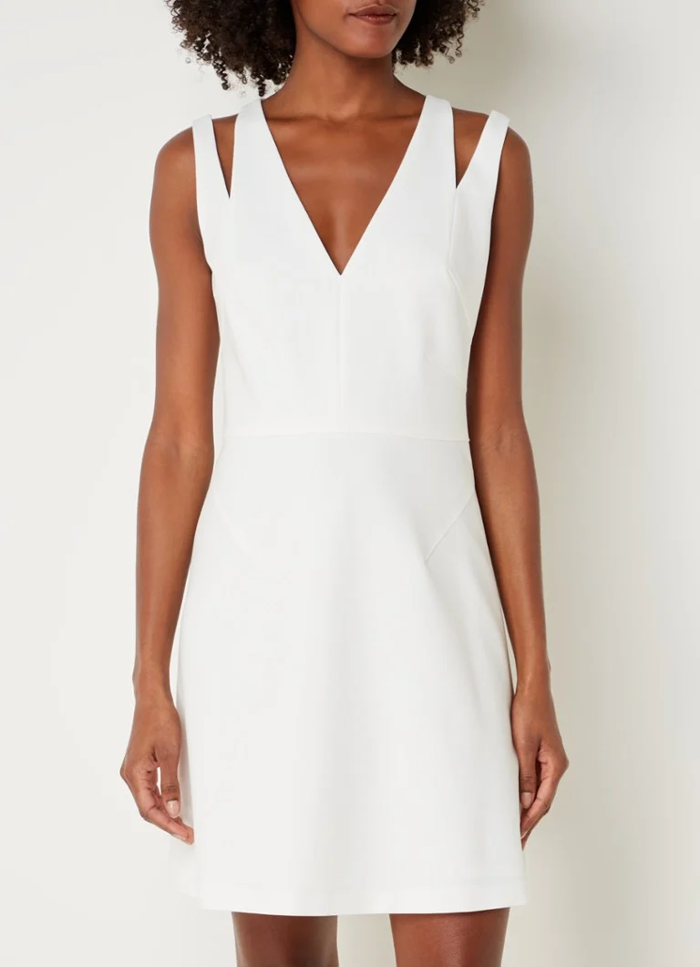 HUGO BOSS Grace, rochie scurtă trapez cu cusături decorative.