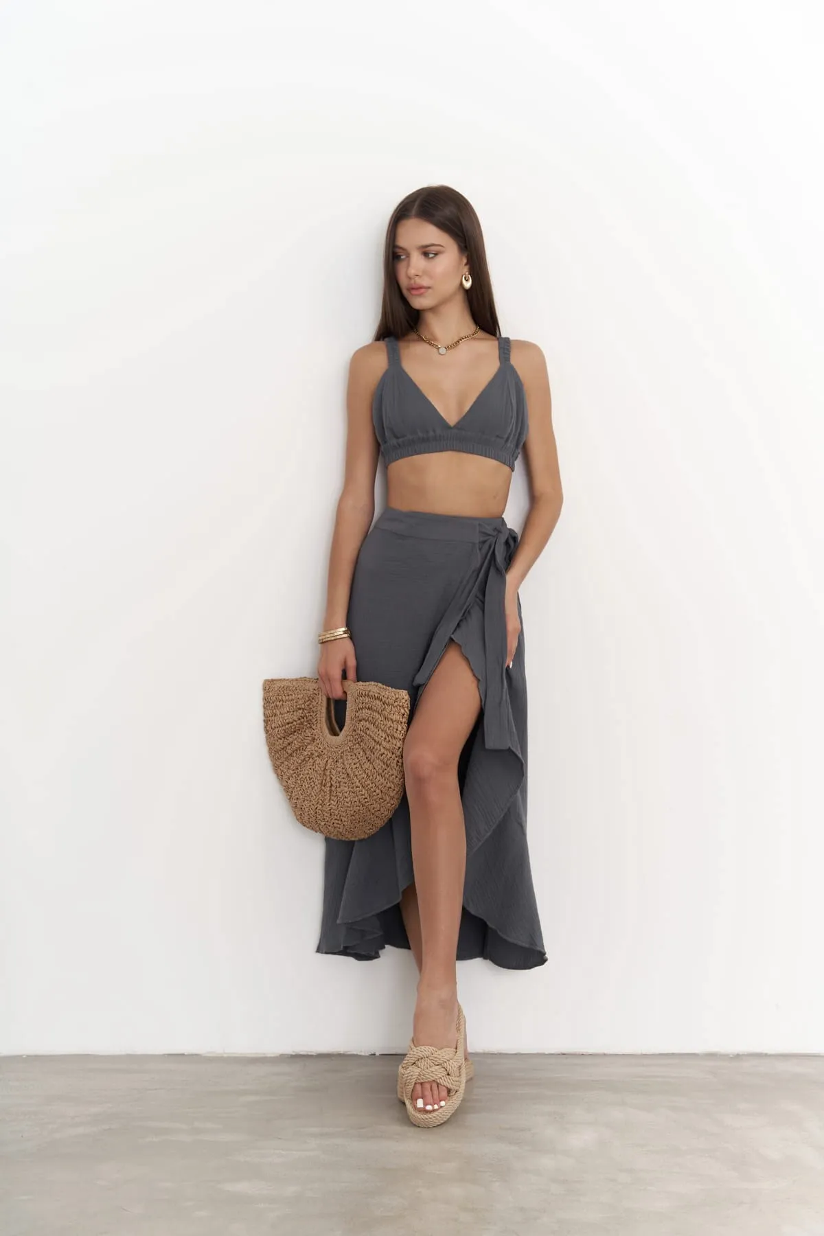 BOHEMAİ  Adelina Crop-Rock-Set aus anthrazitfarbenem Musselin