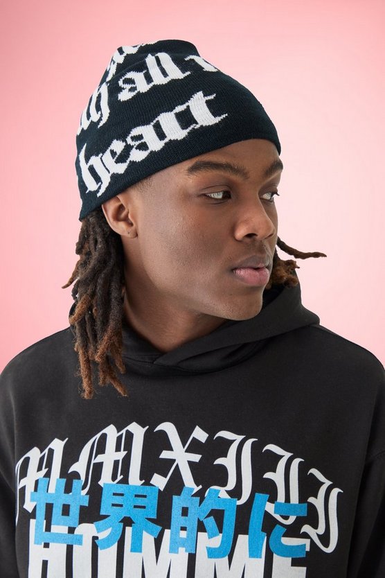Beanie mit Gothic Slogan