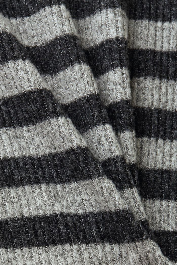 Gestreifter Pullover