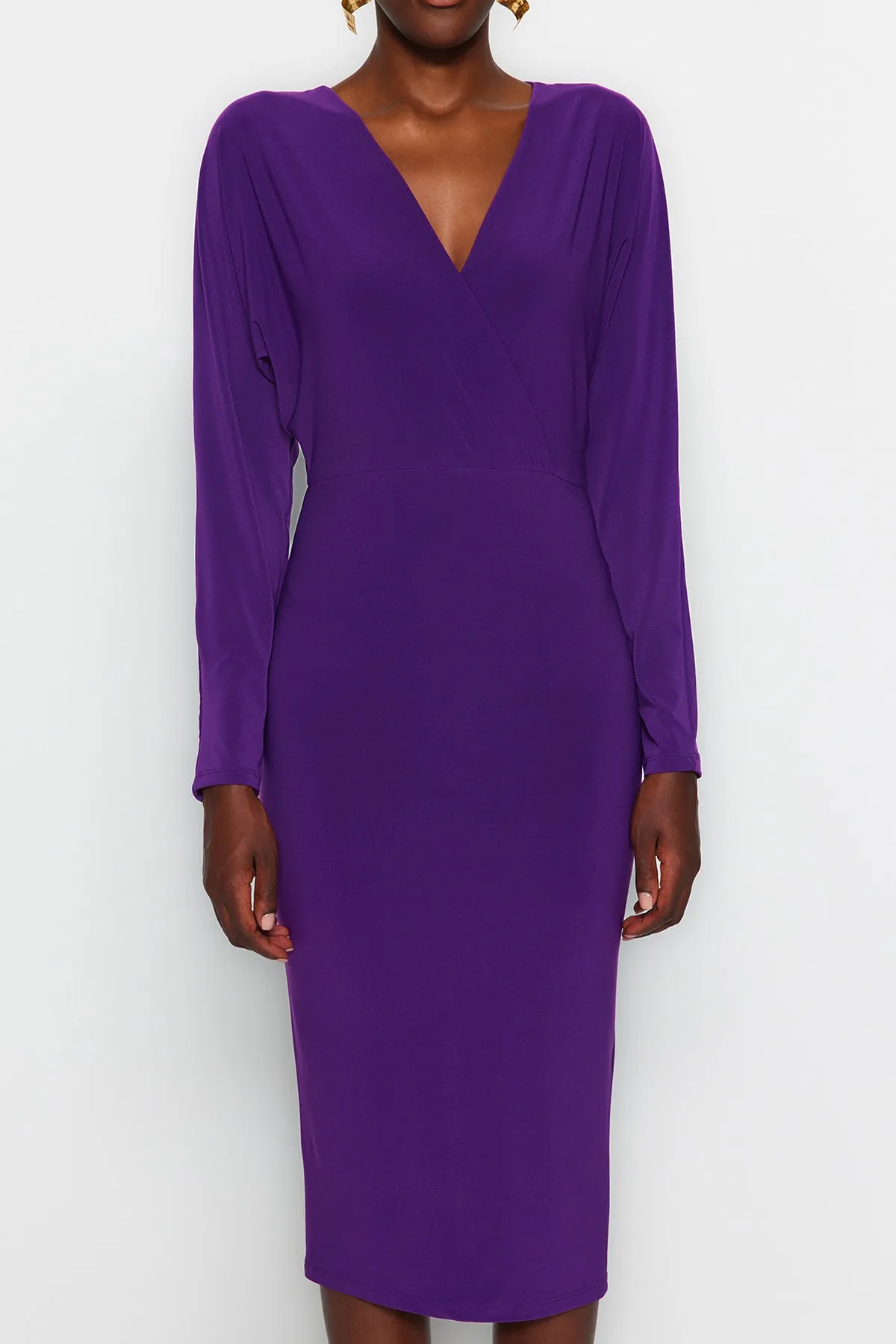 Trendyol Collection  Lilafarbenes, eng anliegendes, flexibles Midi-Strickkleid mit Fledermausärmeln TWOAW24EL00198