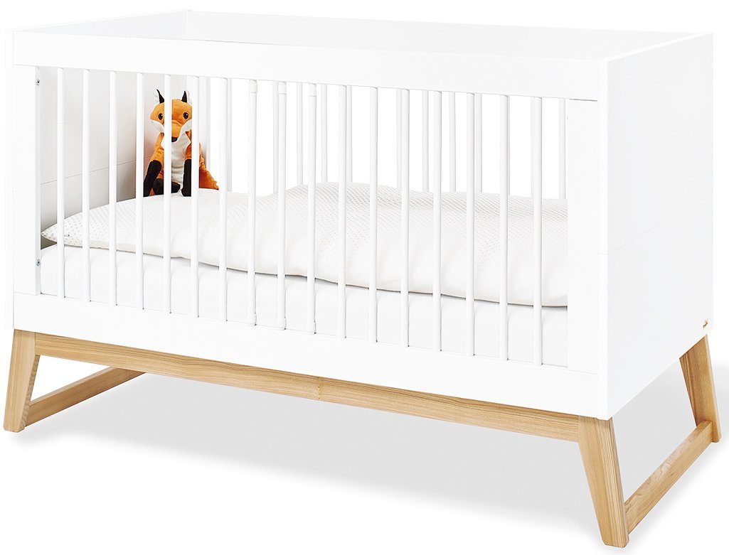 Pinolino® Babyzimmer-Komplettset Bridge, (Set, 4-St., Kinderbett, Schrank, Wickelkommode, Wandregal), breit, groß; mit Kinderbett, Schrank, Wickelkommode und Wandregal;