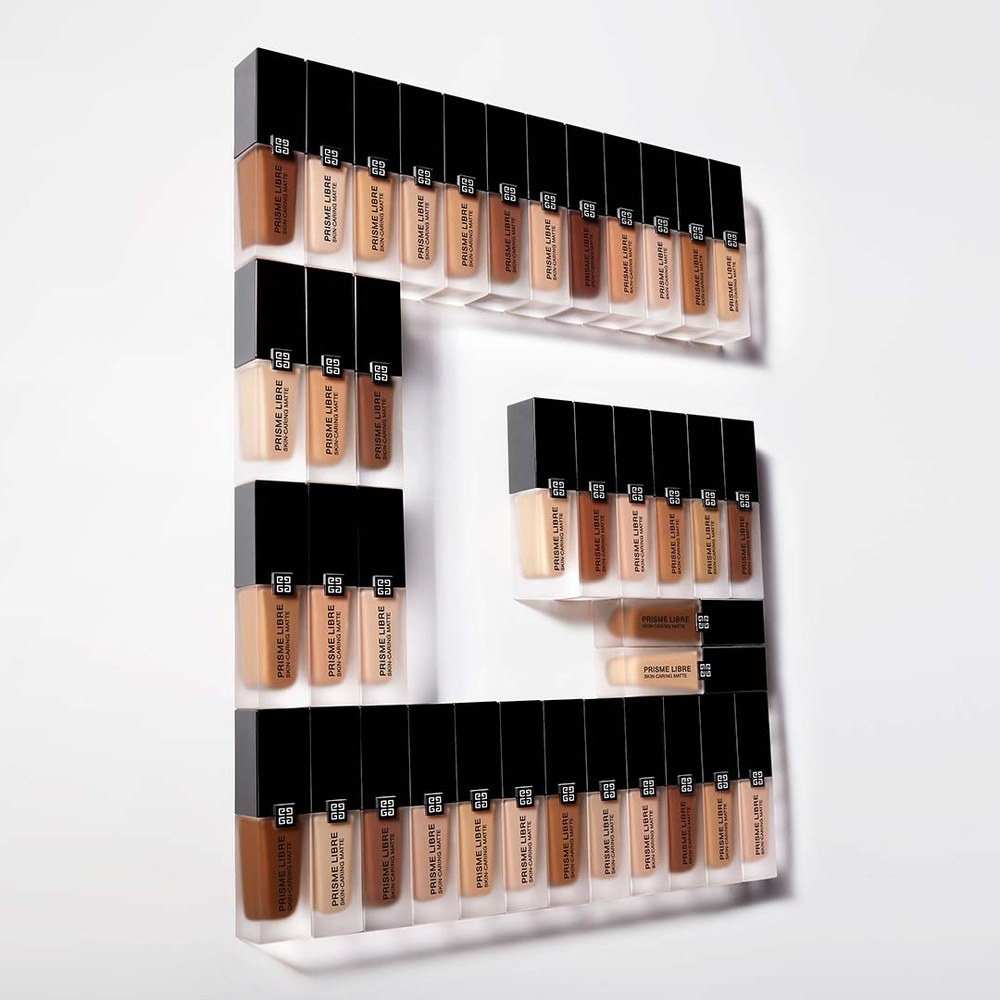Givenchy PRISME LIBRE SKIN-CARING MATTE Fond de teint fini mat lumineux