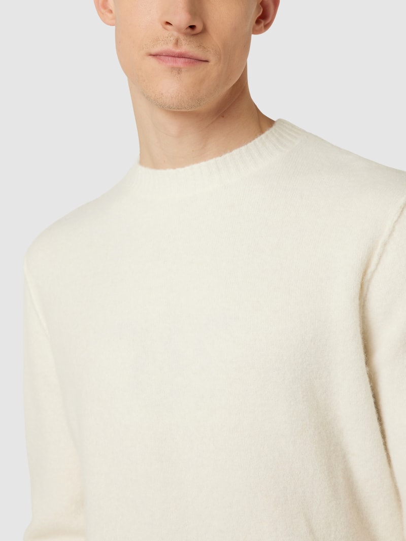 Strickpullover mit gerippten Abschlüssen in offwhite