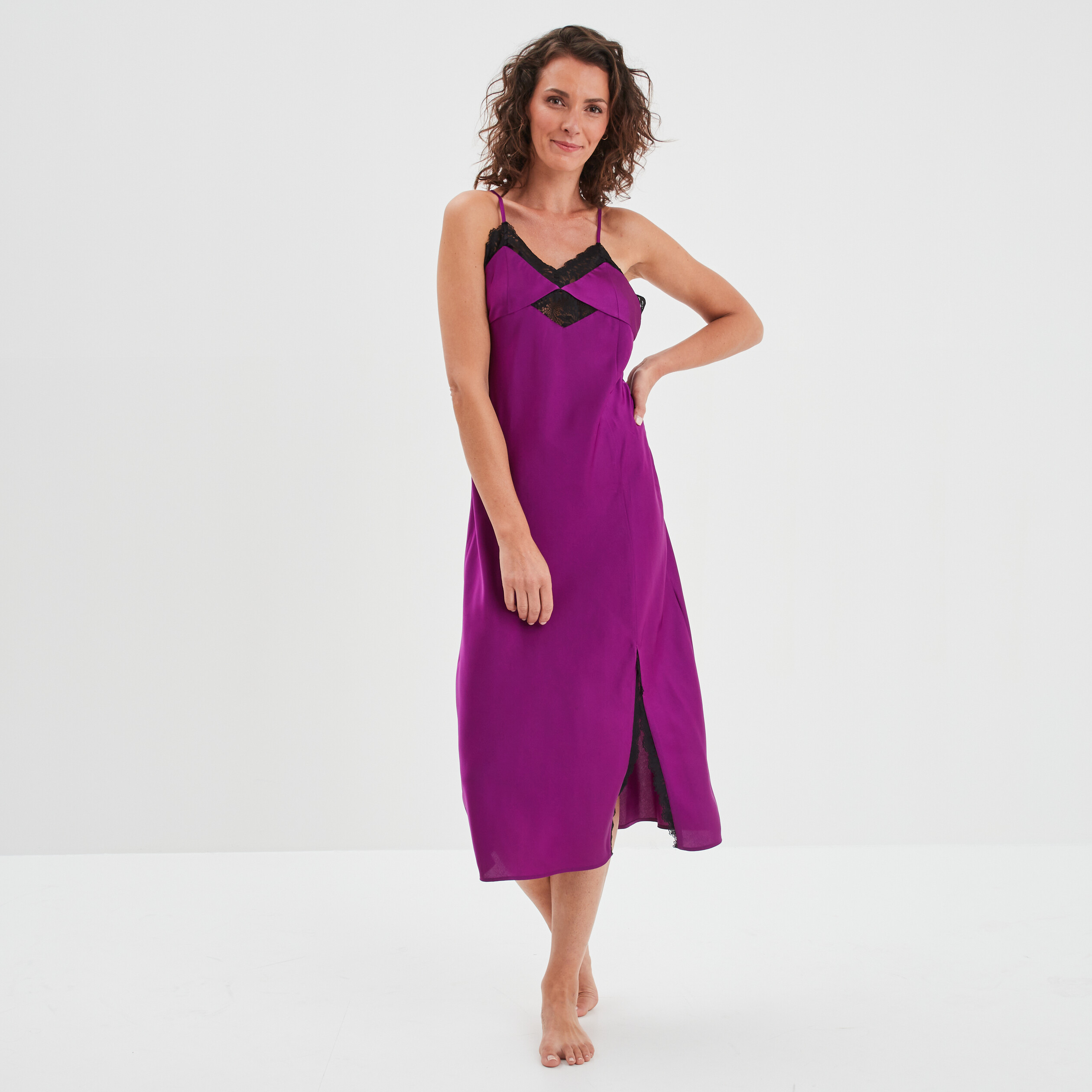 Nuisette satin longue détails dentelle violet femme | La Halle