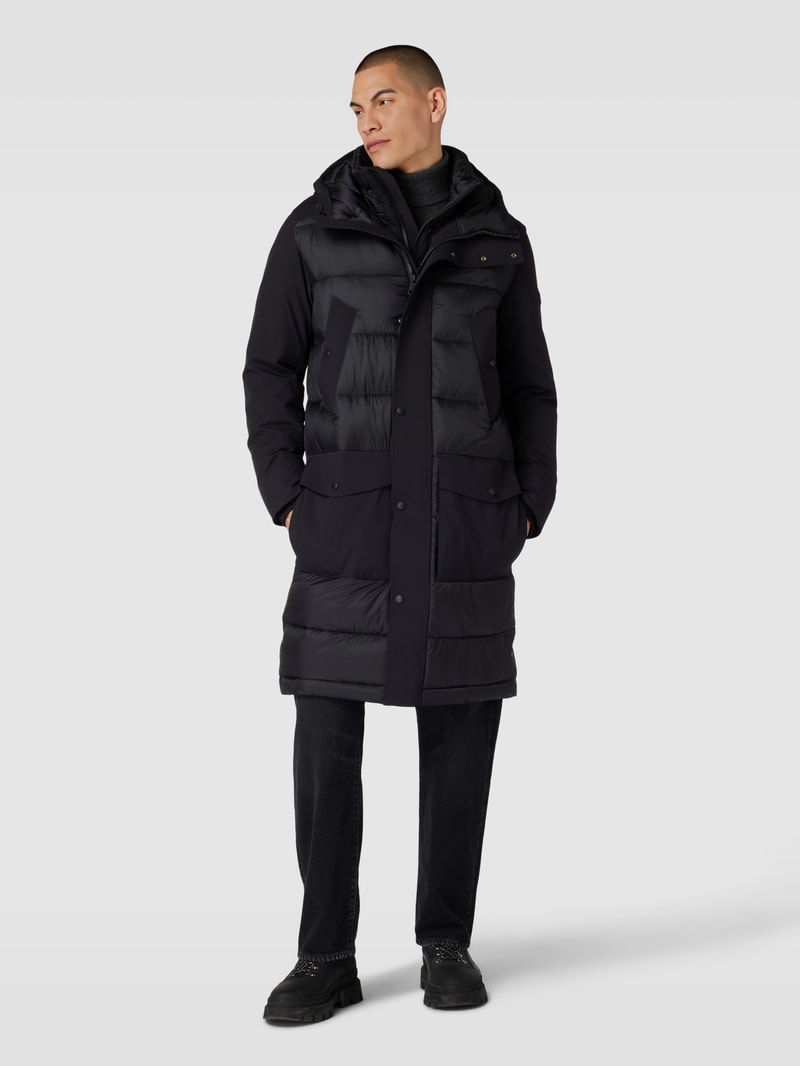 Steppmantel mit Kapuze in schwarz