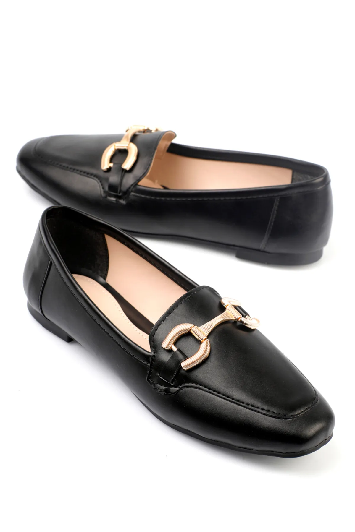 Capone Outfitters  Damen-Loafer mit Schnallenzubehör vorne