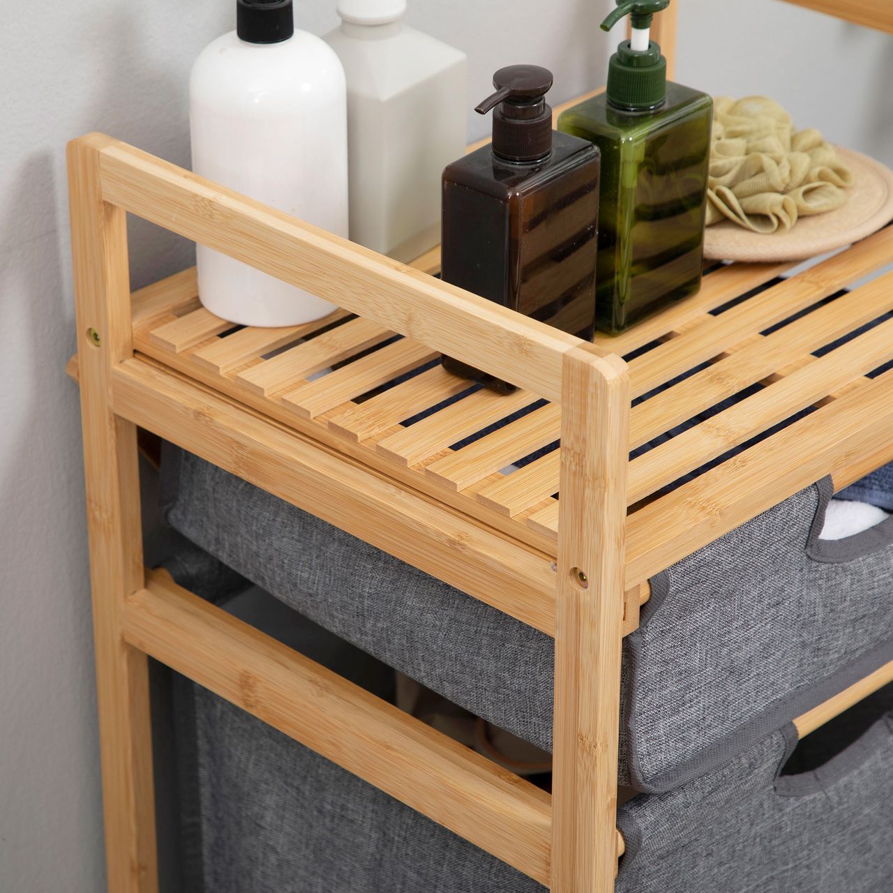 HOMCOM Wäschekorb Wäschebox mit 2 Stoffbeutel Wäschesack Wäschesammler mit Rollen Aufbewahrungskorb Bambus Naturholz Grau 42 x 35 x 84,5 cm