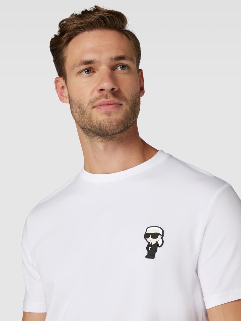 T-Shirt mit Motiv-Patch in weiß