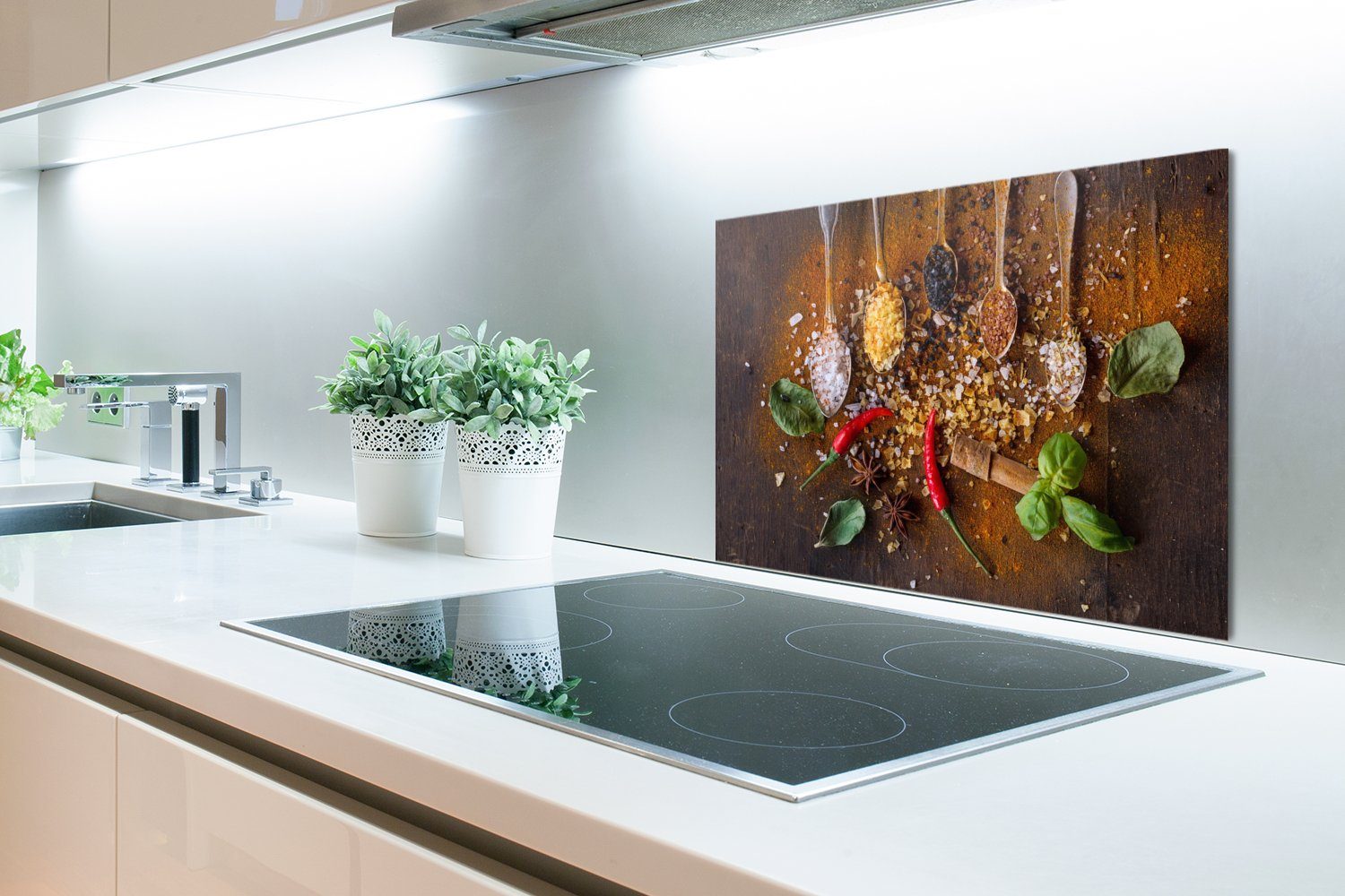 MuchoWow Küchenrückwand Löffel - Kräuter - Chili - Gewürze - Salz, (1-tlg), 60x40 cm, Herdblende aus Wandschutz, Temperaturbeständig küchen