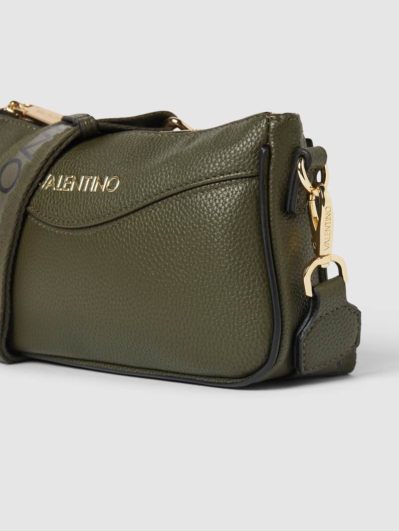 Crossbody Bag mit Label-Detail in khaki