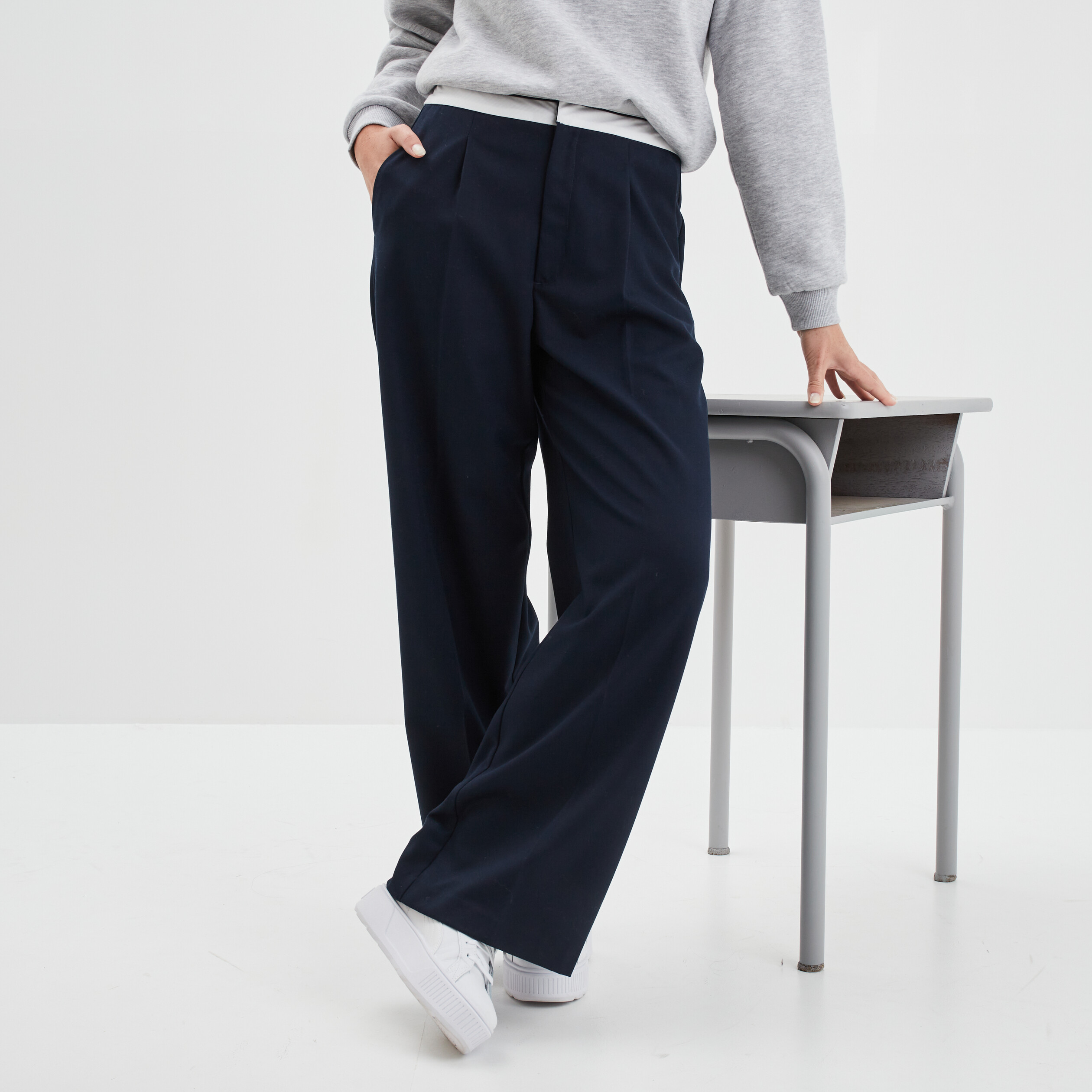 Pantalon large à pinces bleu marine femme | La Halle