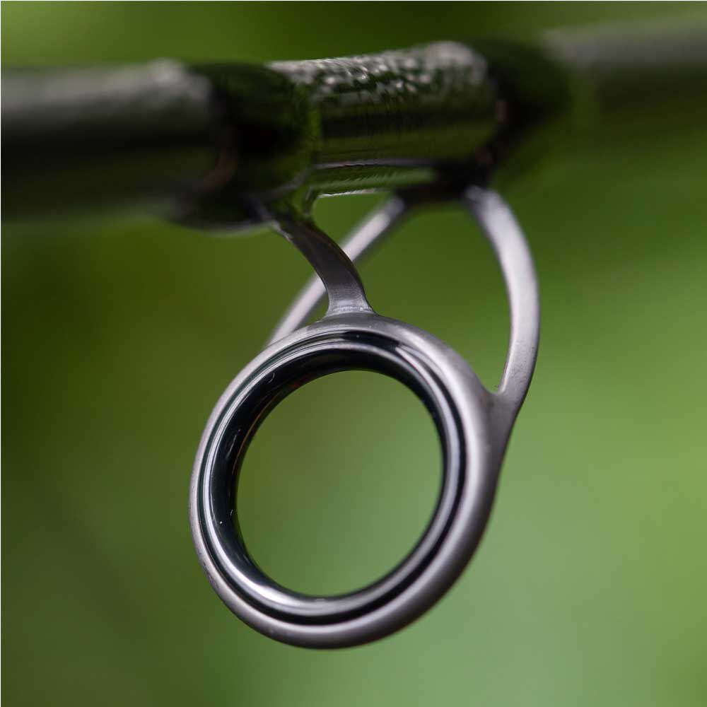 Englantilainen vapa-viehe guru aventus waggler 3,30 m, max. 15 g.