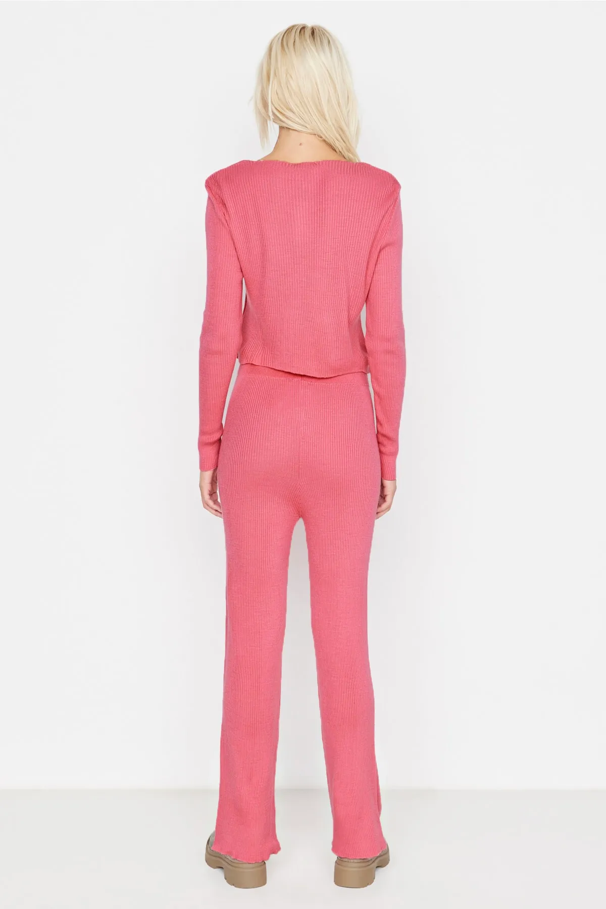 Trendyol Collection  Rosa Strickoberteil und -unterteil mit kurzem Schnitt und Krawattendetail TWOAW23AU00264
