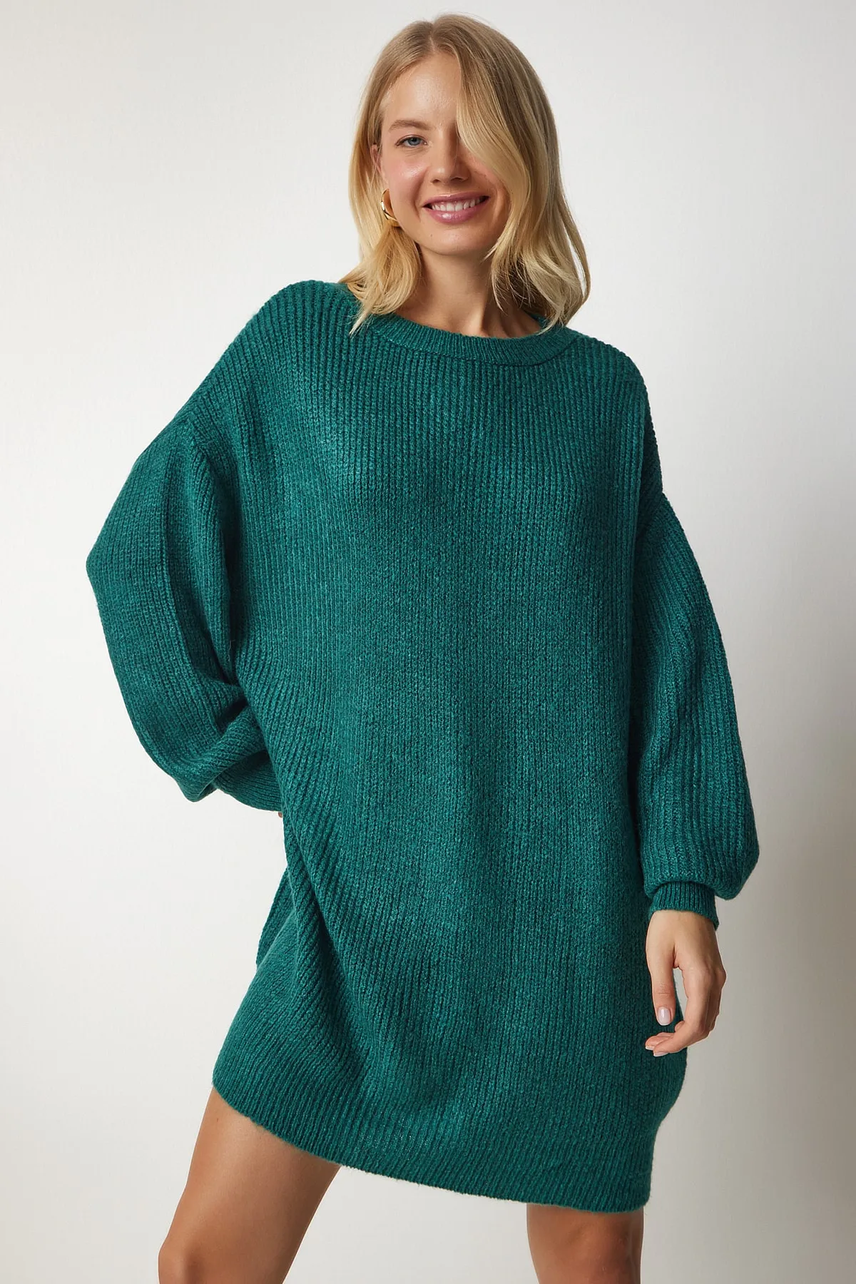 Happiness İstanbul  Damen Smaragdgrünes Oversize-Sweatshirt aus Basic-Strick BV00099